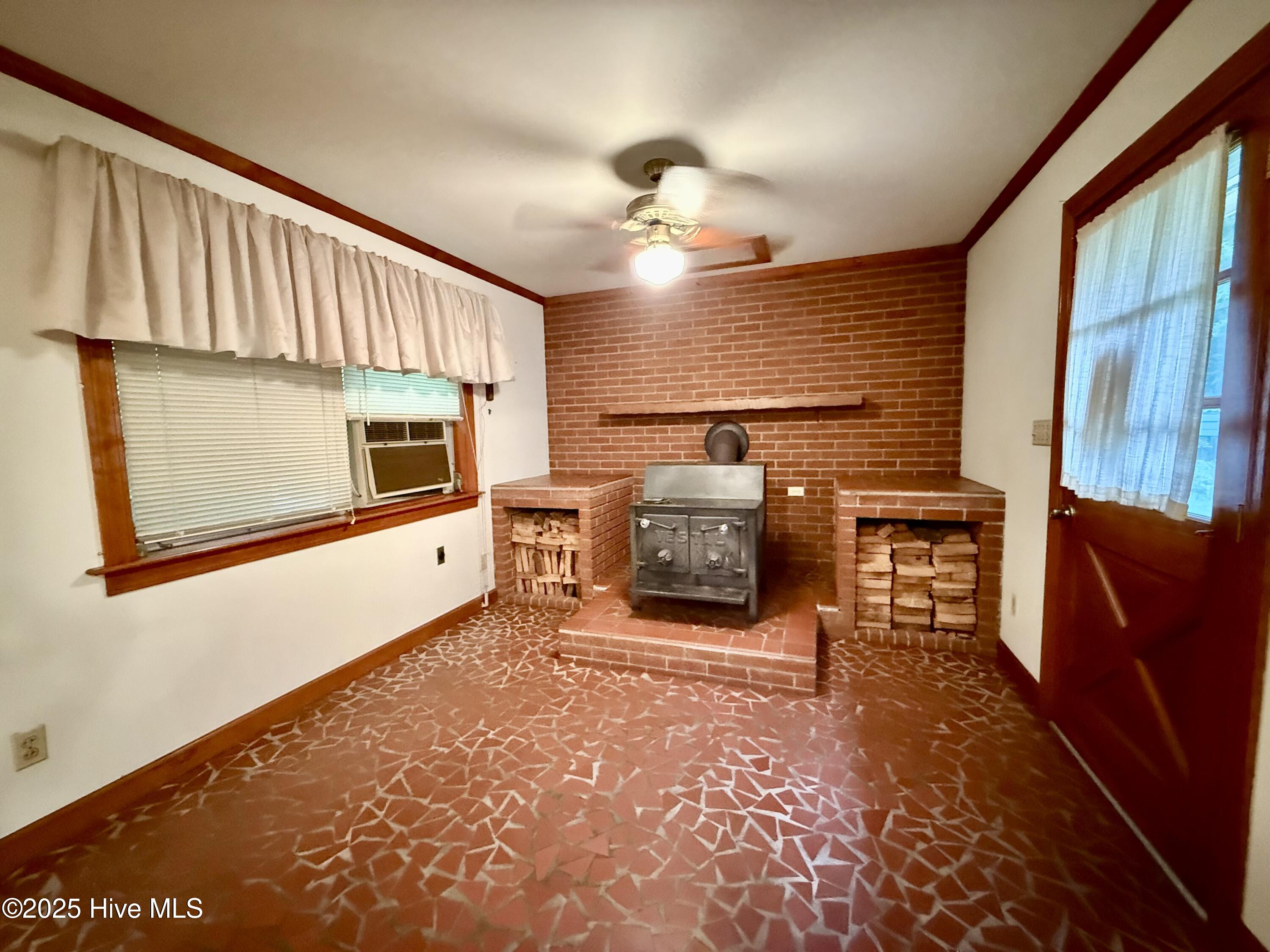102 Long Ridge Road Property Photo 7