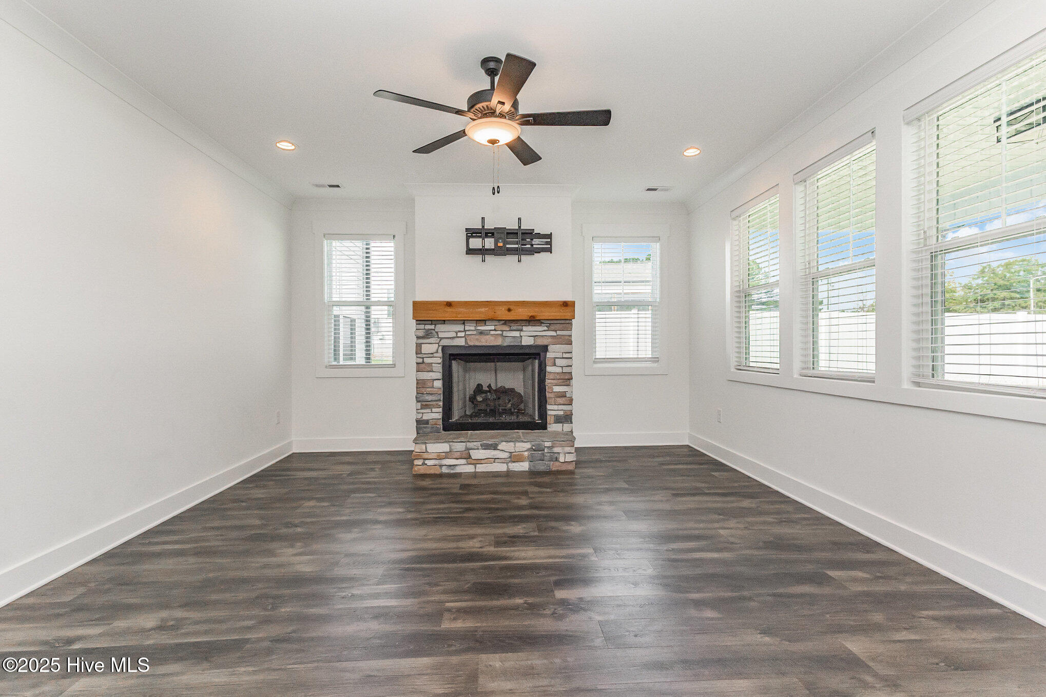 51 Buckstone Place Property Photo 23