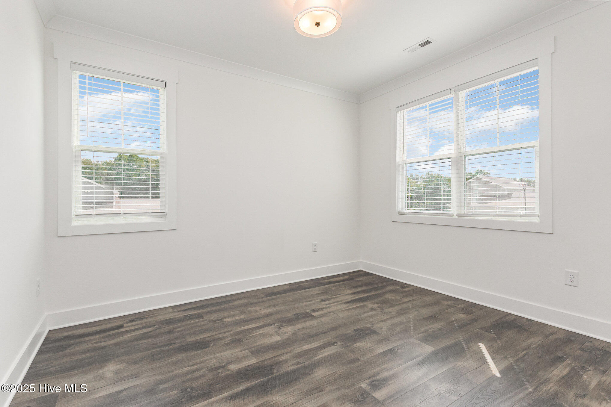 51 Buckstone Place Property Photo 28