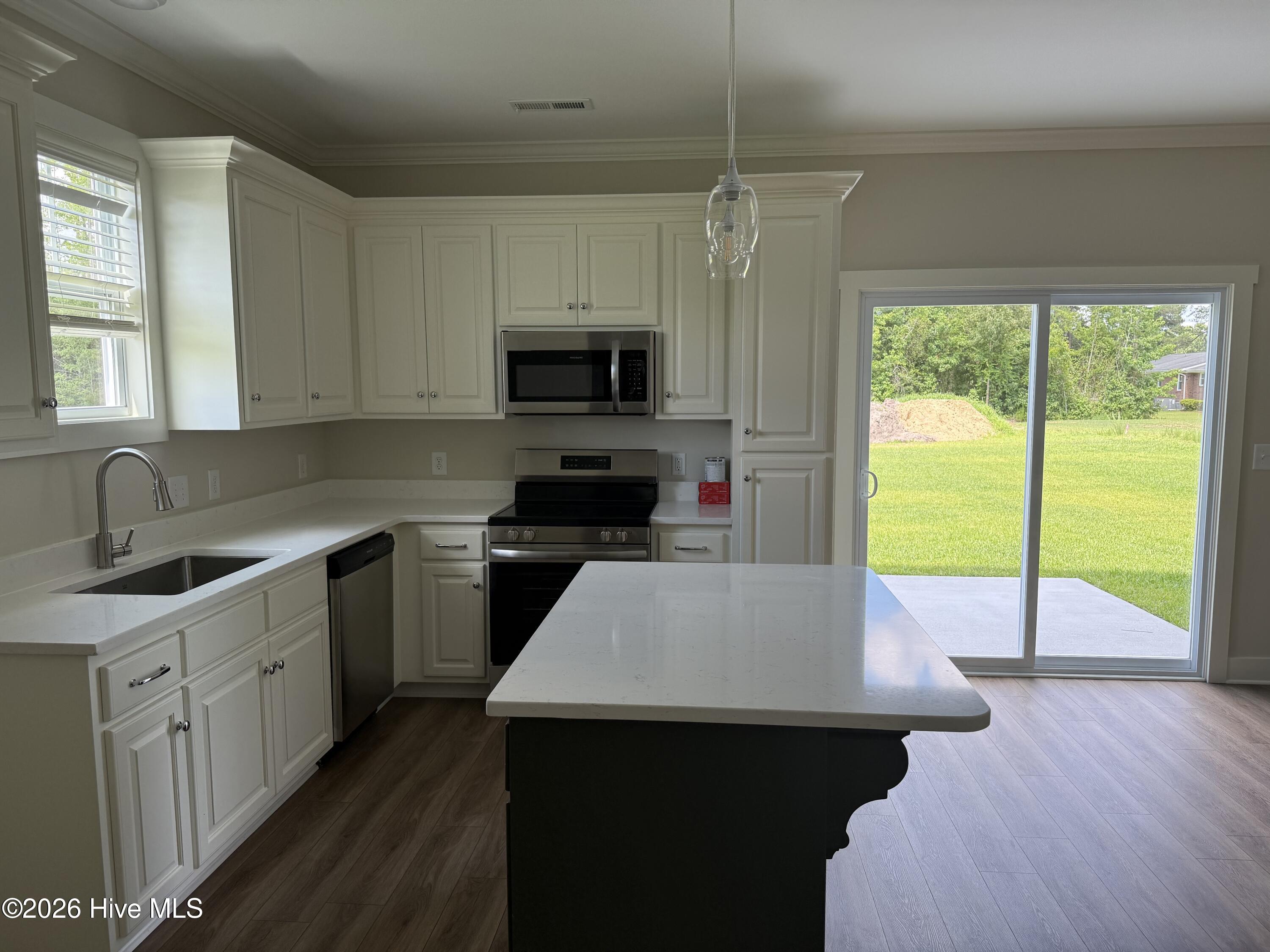 709 Pope Street Property Photo 6