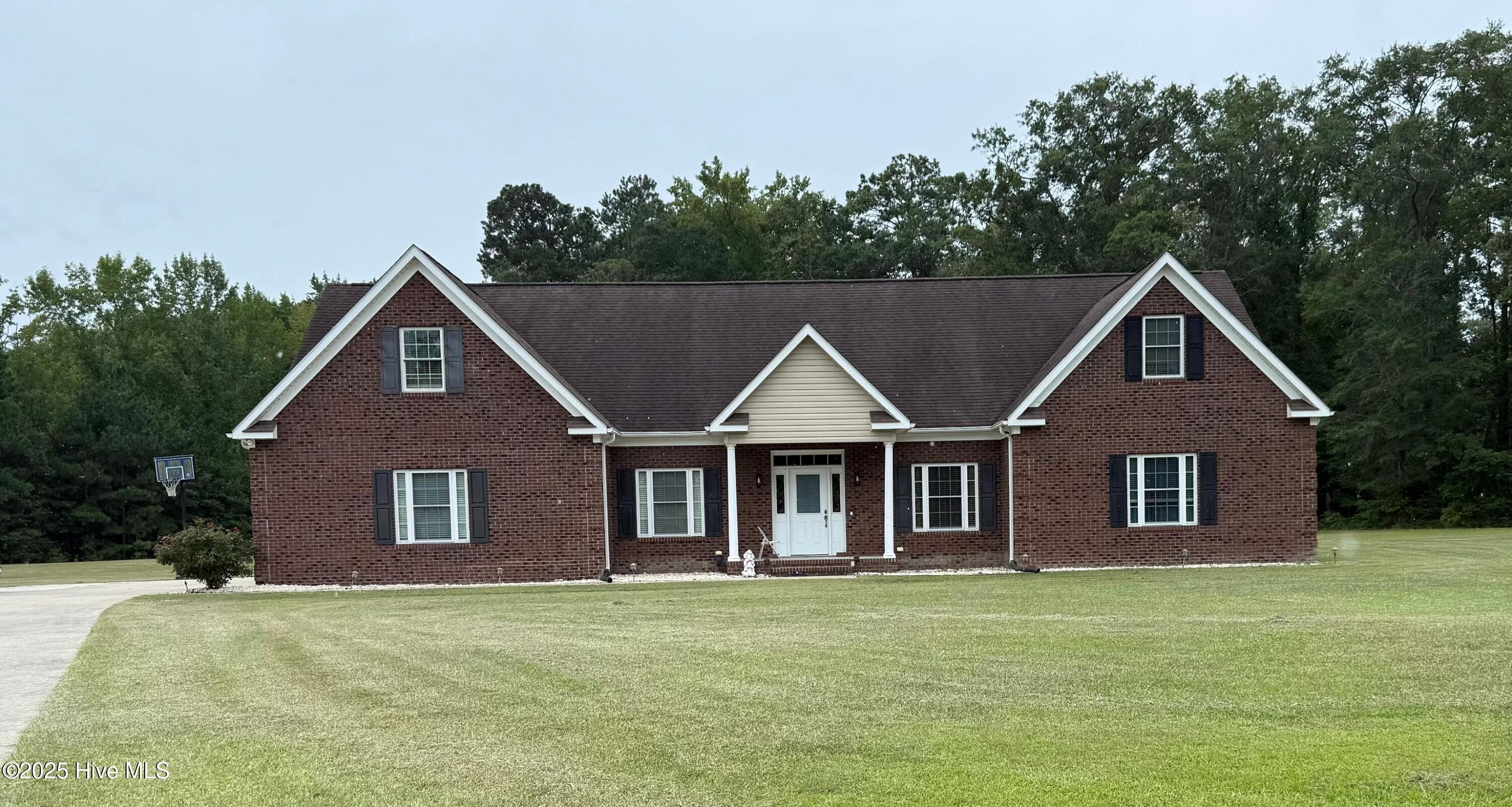 1046 Mockingbird Road Property Photo 1