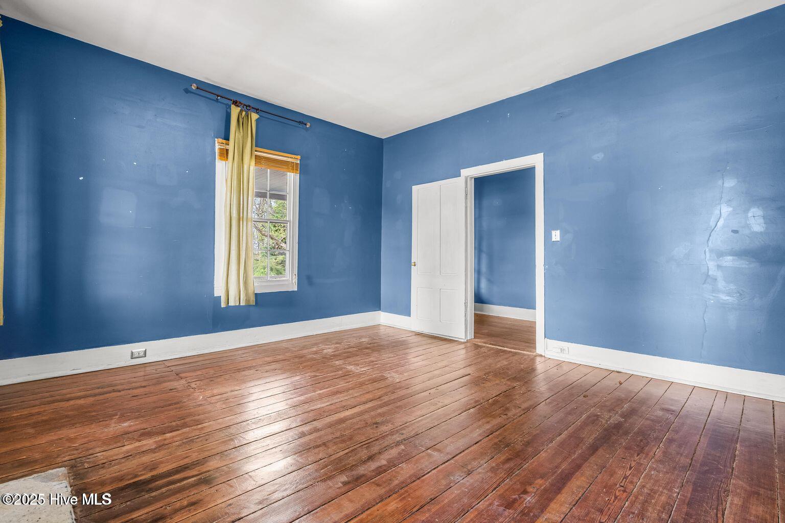 107 Church Street E Property Photo 17