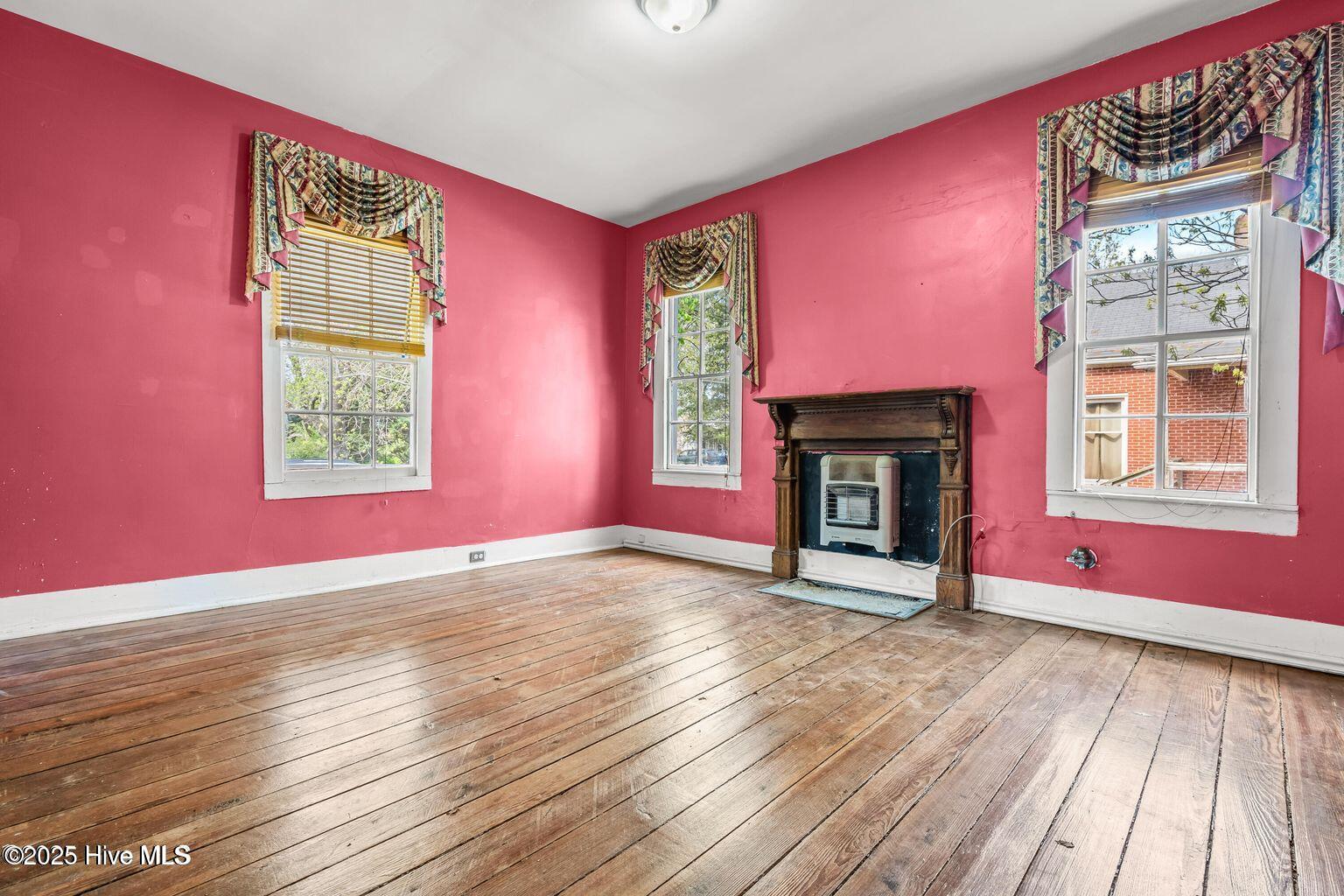 107 Church Street E Property Photo 18