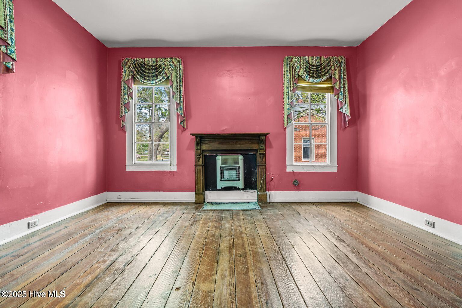107 Church Street E Property Photo 19