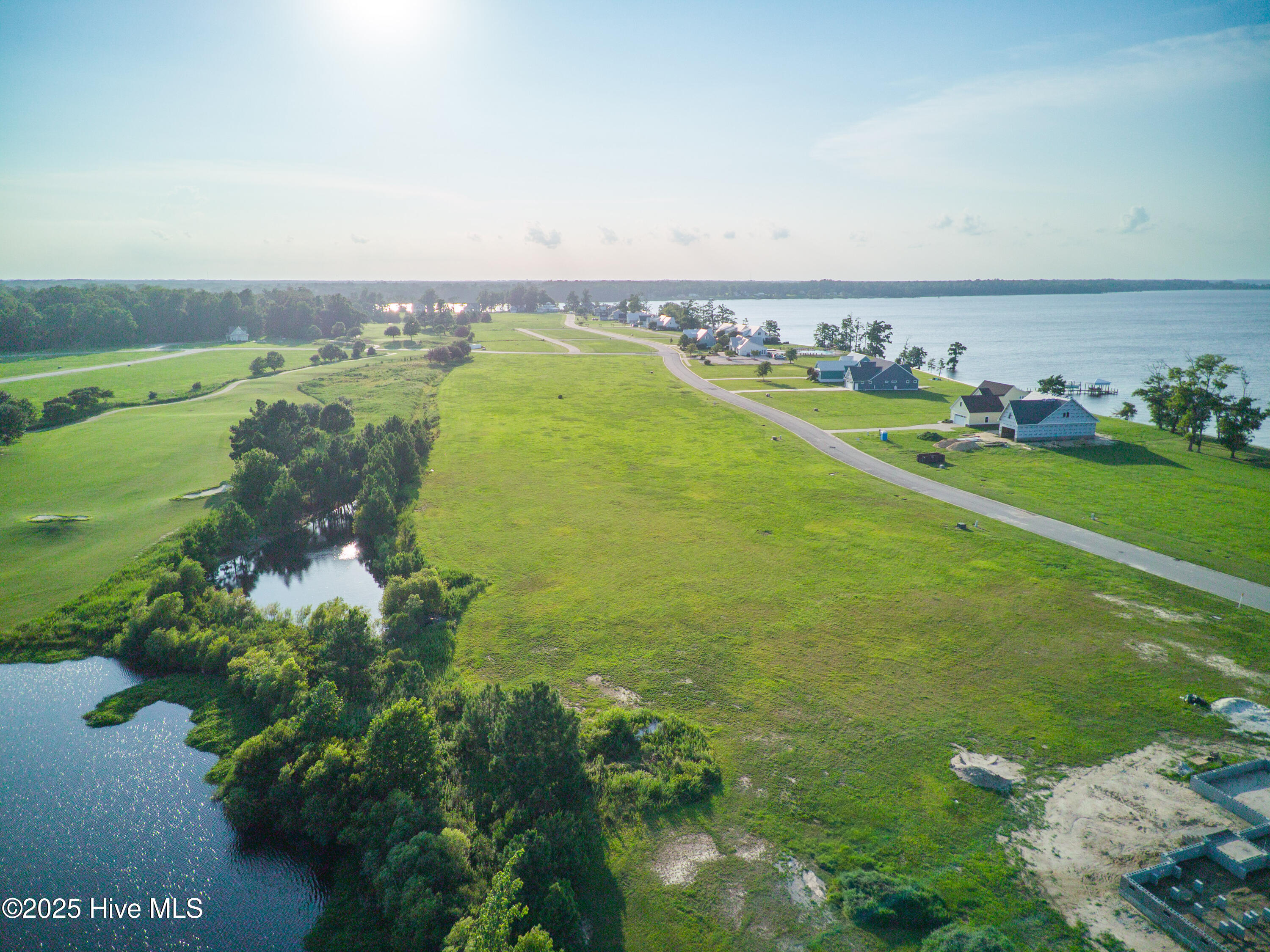 136 E Royal Way Property Photo 1