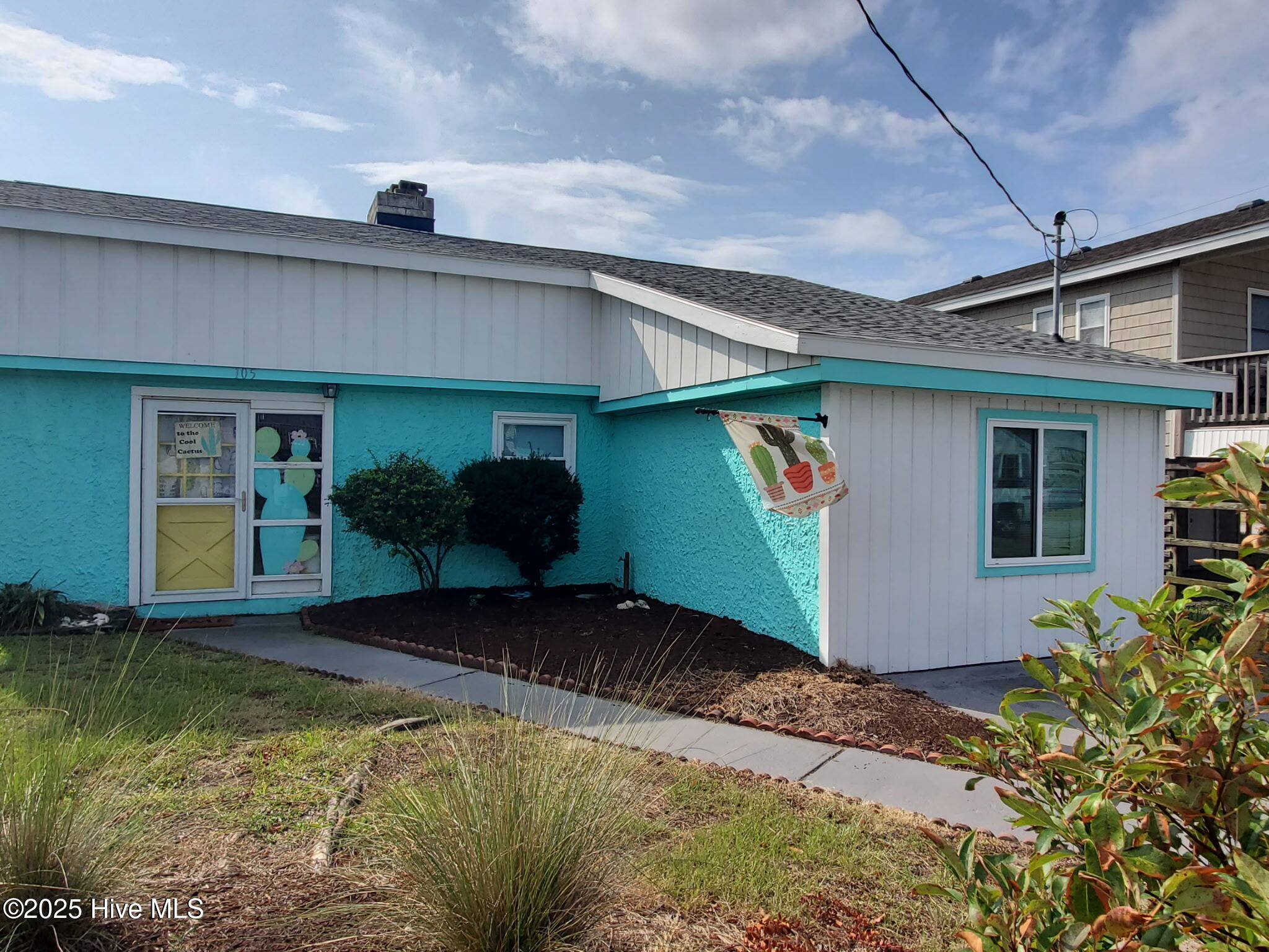 105 W Avalon Drive Property Photo 1