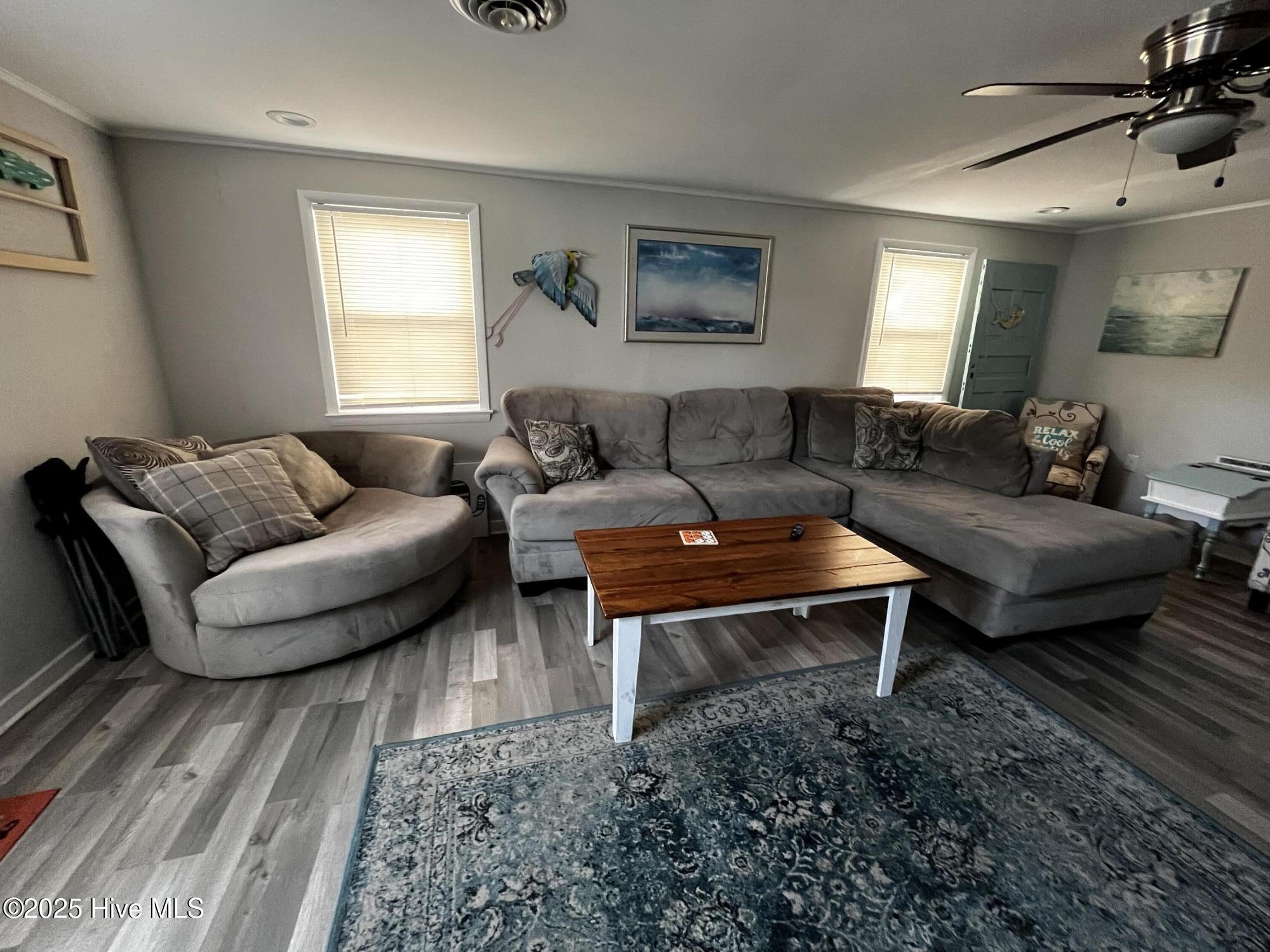 105 W Avalon Drive Property Photo 2