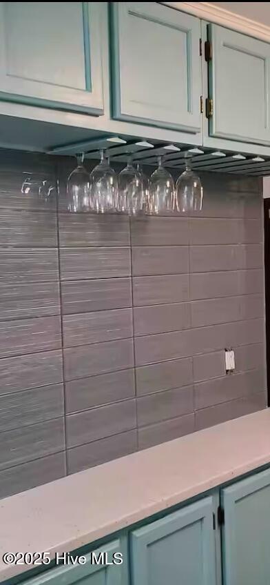 105 W Avalon Drive Property Photo 6