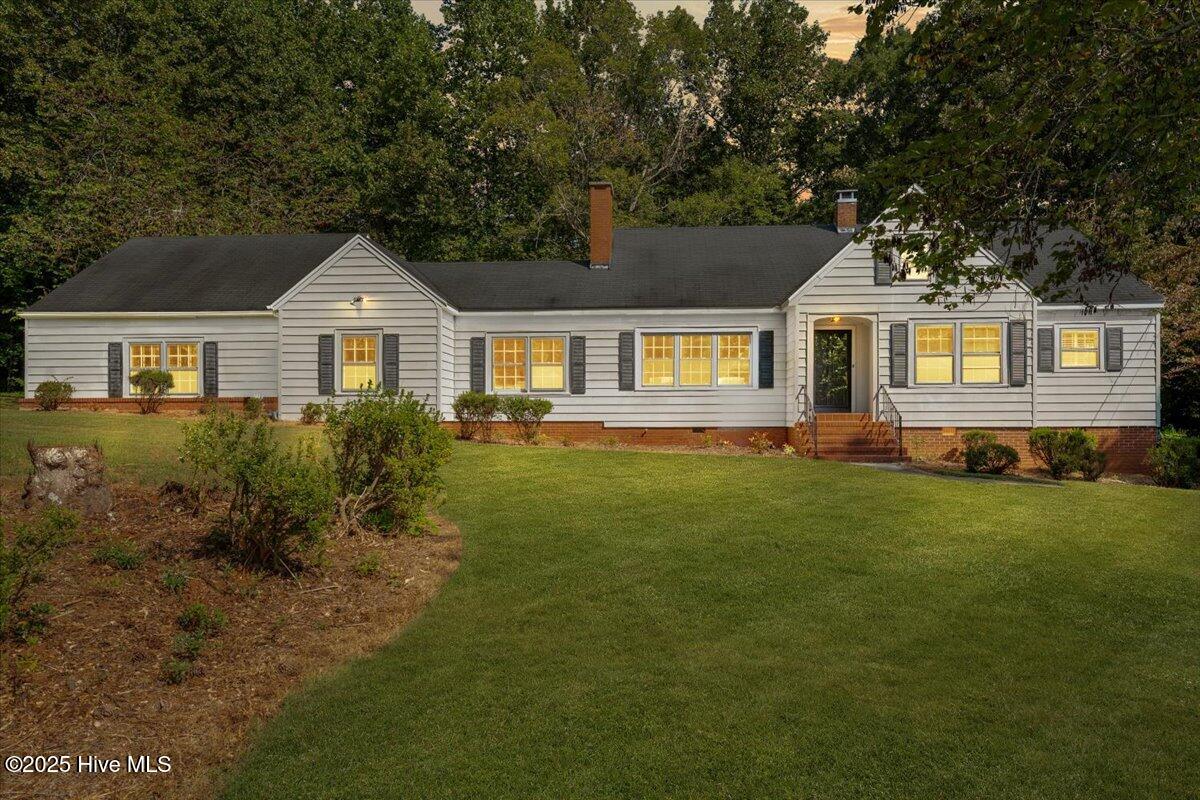 1306 Sunset Drive Property Photo 1