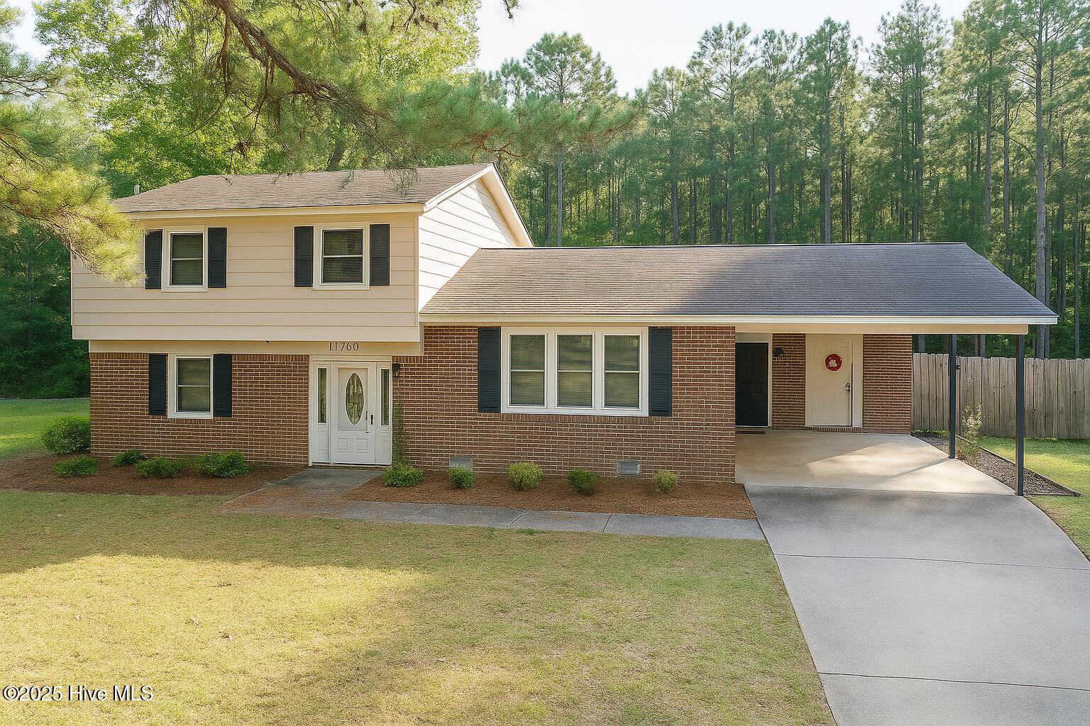 11760 Azalea Drive Property Photo 1