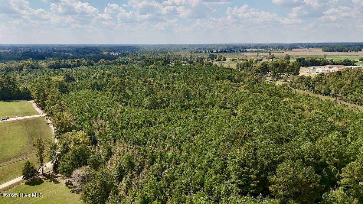 00 7th Street Property Photo 3