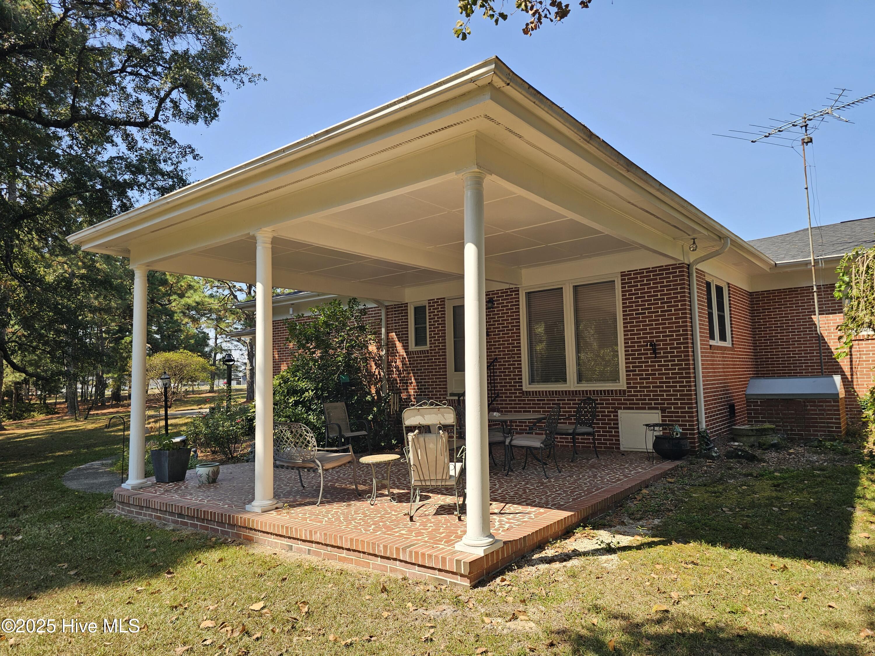 9506 Dunn Road Property Photo 5