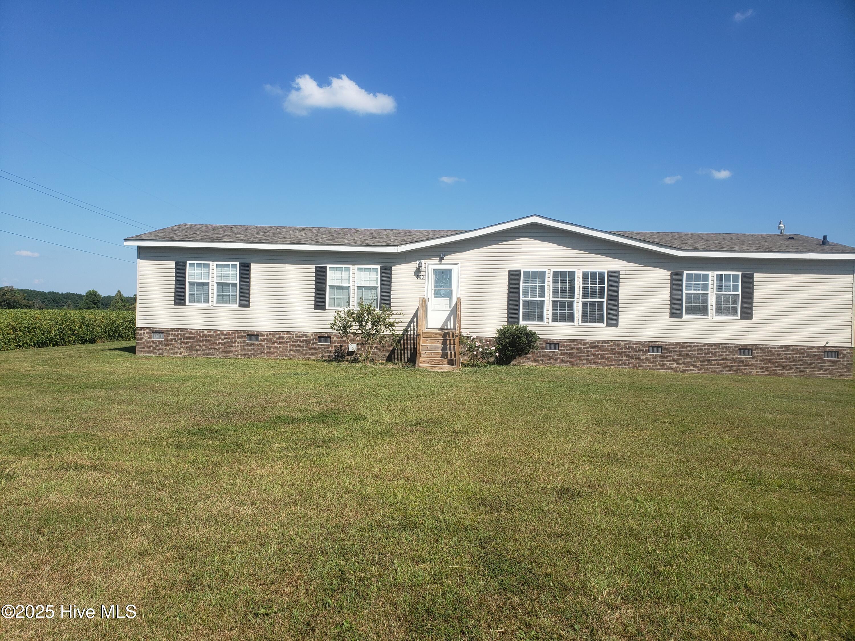 900 Lakeview Road Property Photo 1