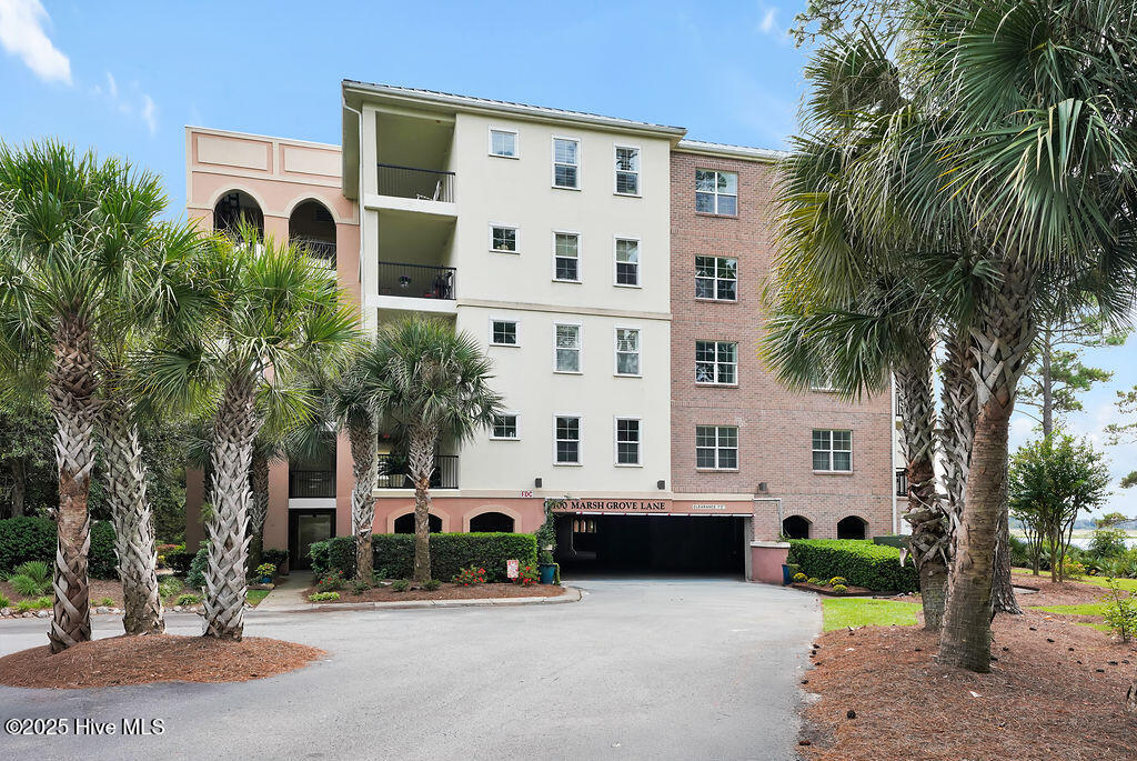 2100 Marsh Grove Lane Unit 2304 Property Photo 1