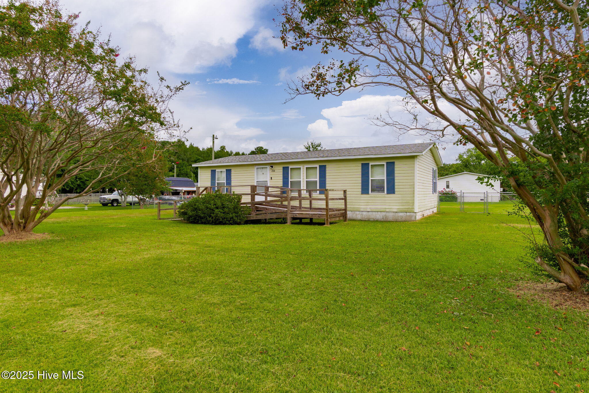 100 Lindsey Court Property Photo 1