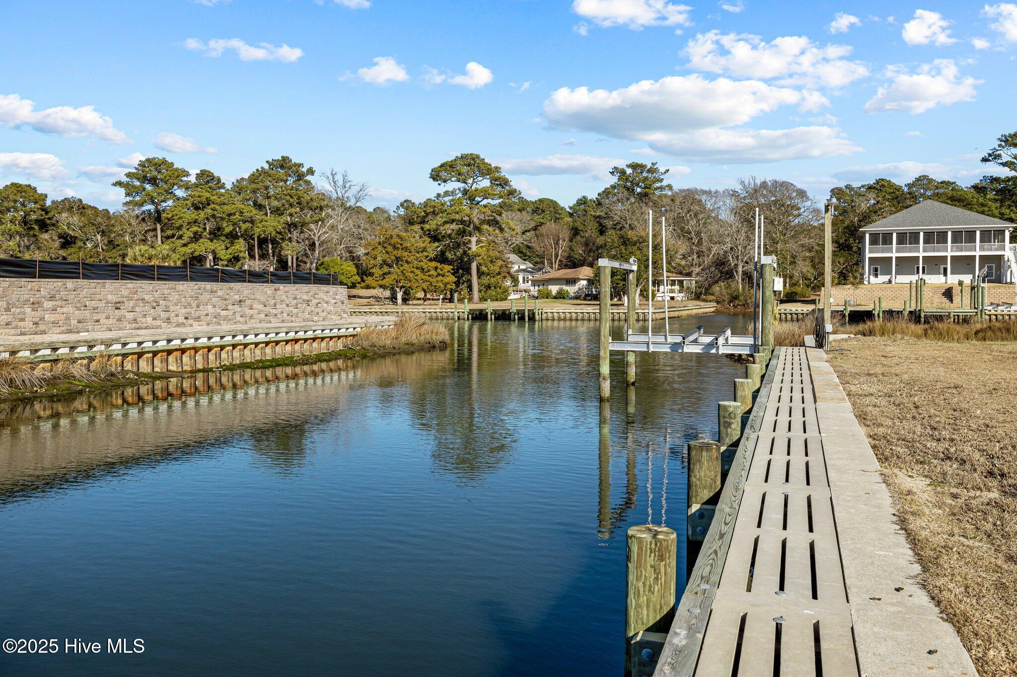 113 Cape Point Boulevard Property Photo 6