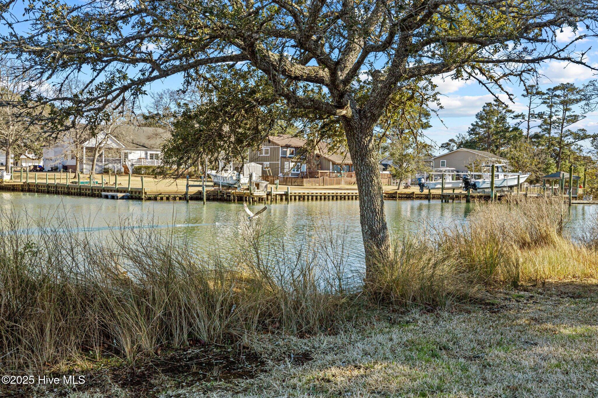 113 Cape Point Boulevard Property Photo 8