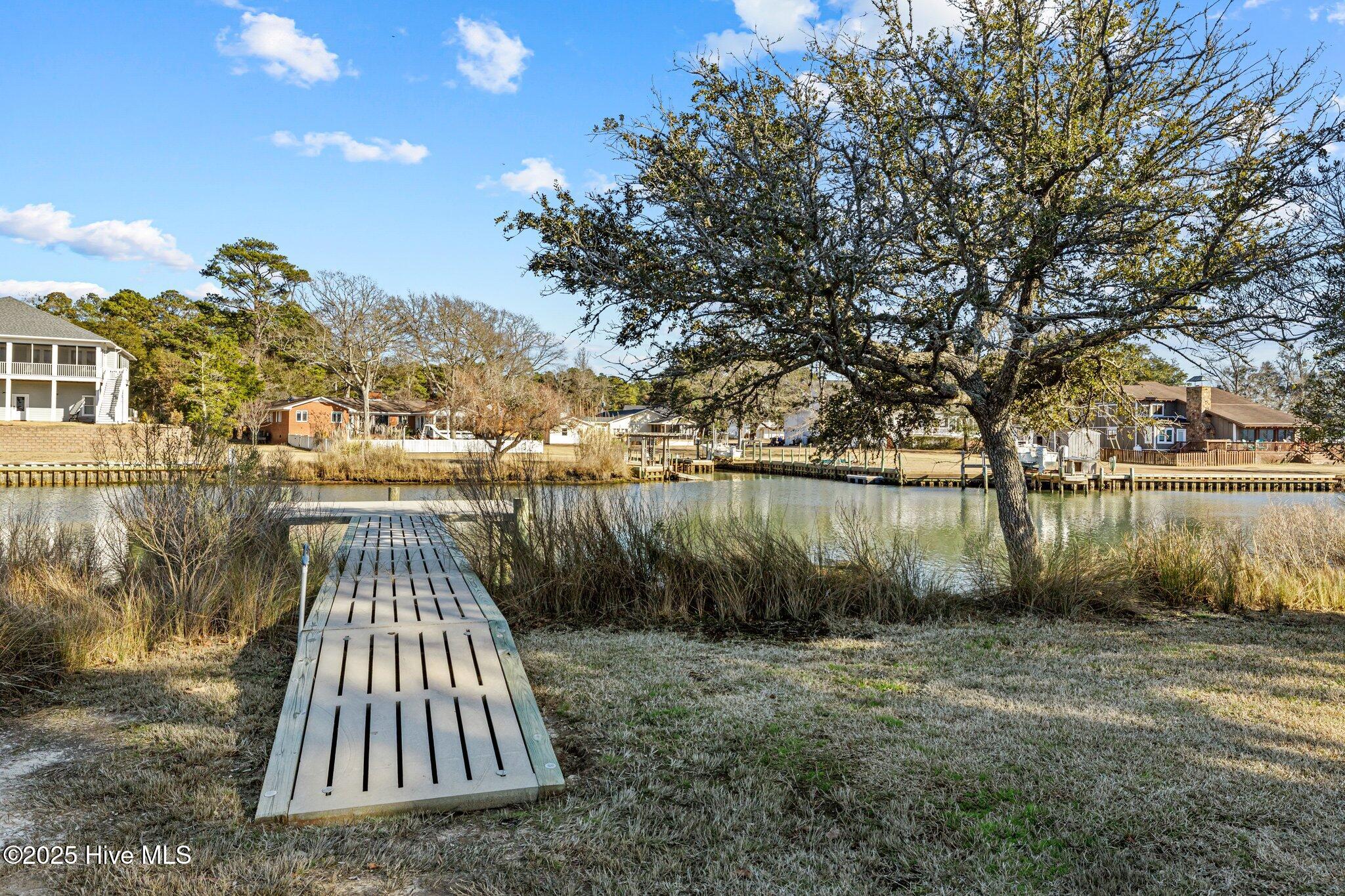 113 Cape Point Boulevard Property Photo 11