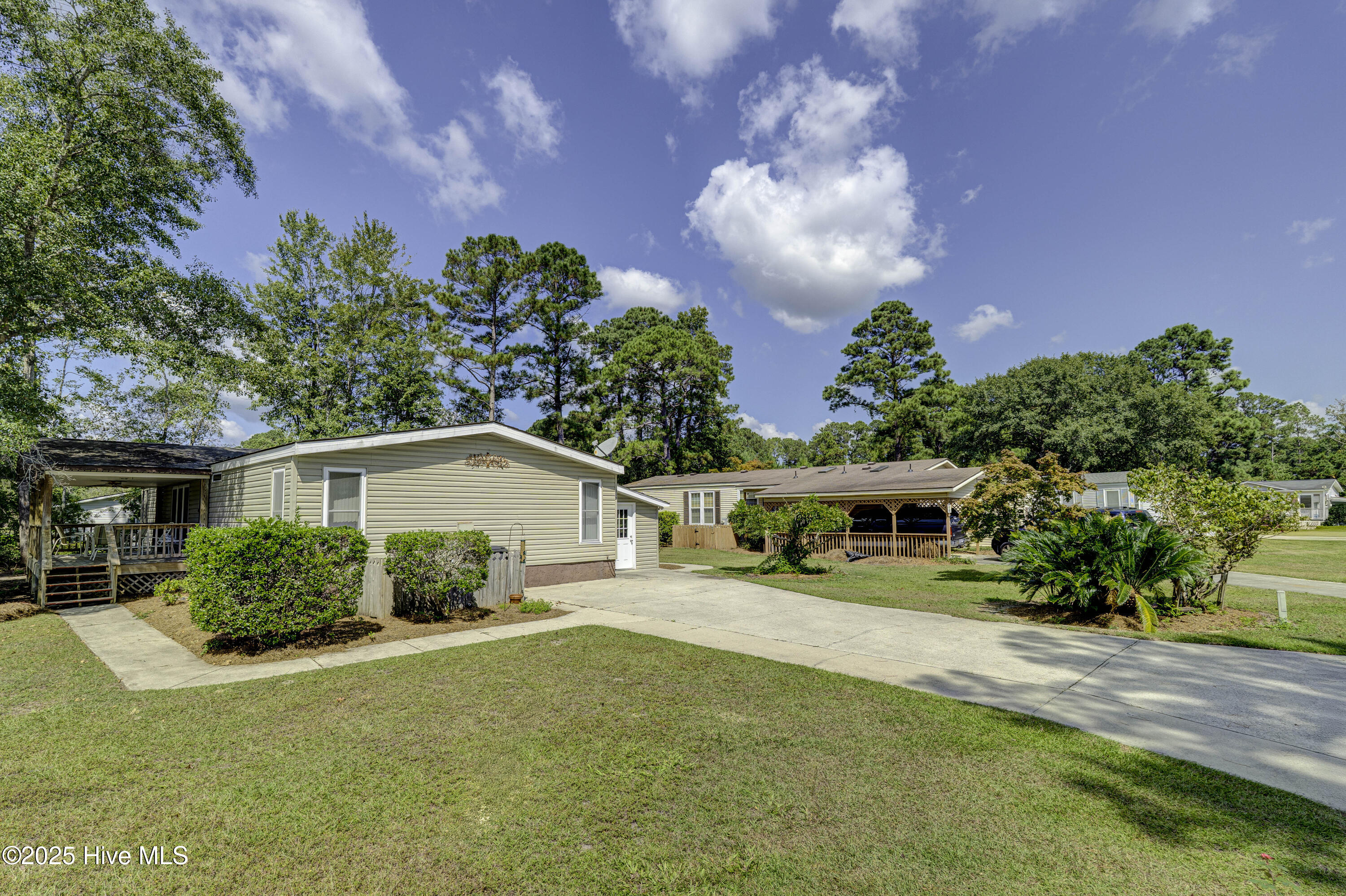 609 Outrigger Court Property Photo 2