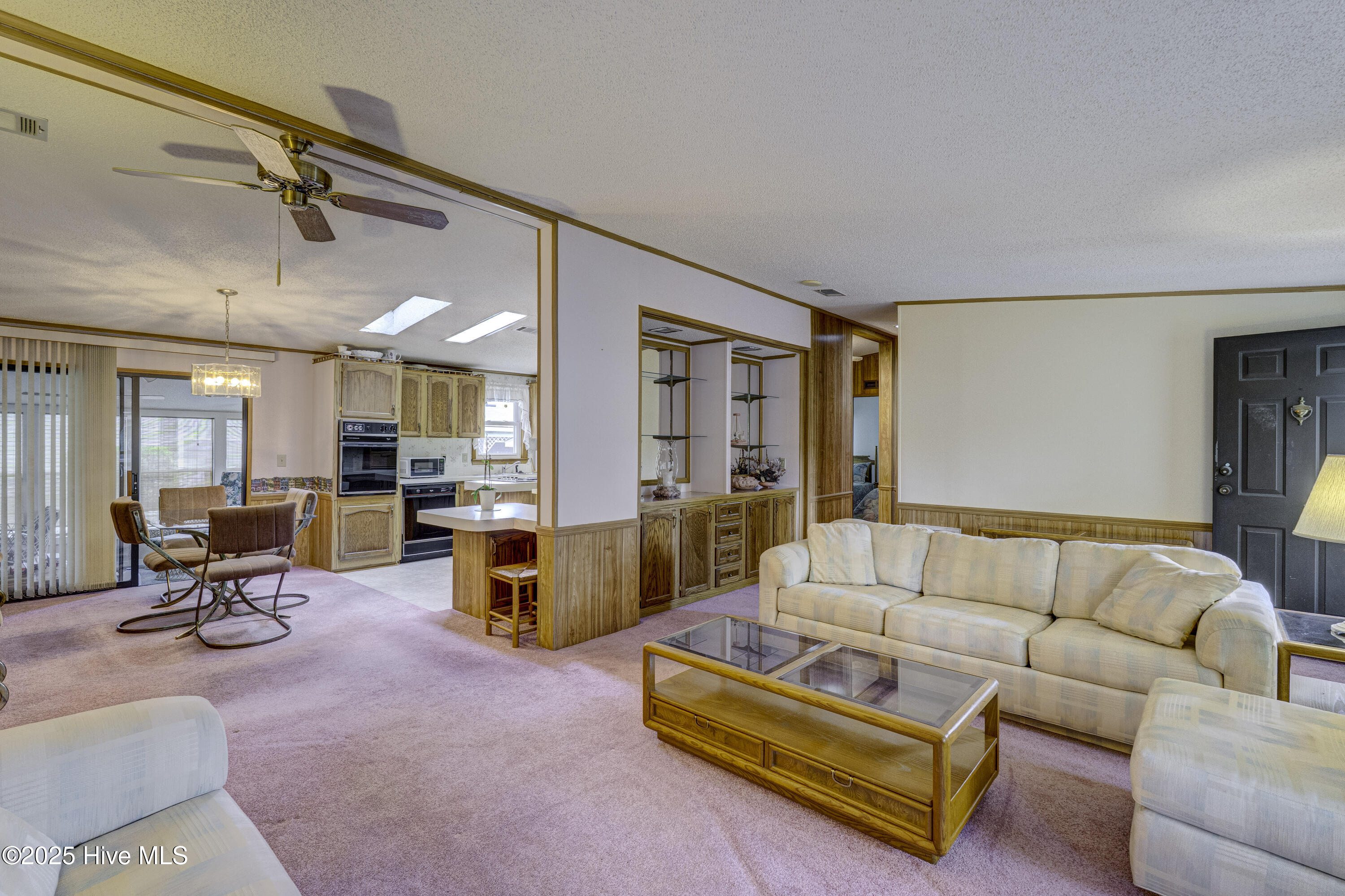 609 Outrigger Court Property Photo 4