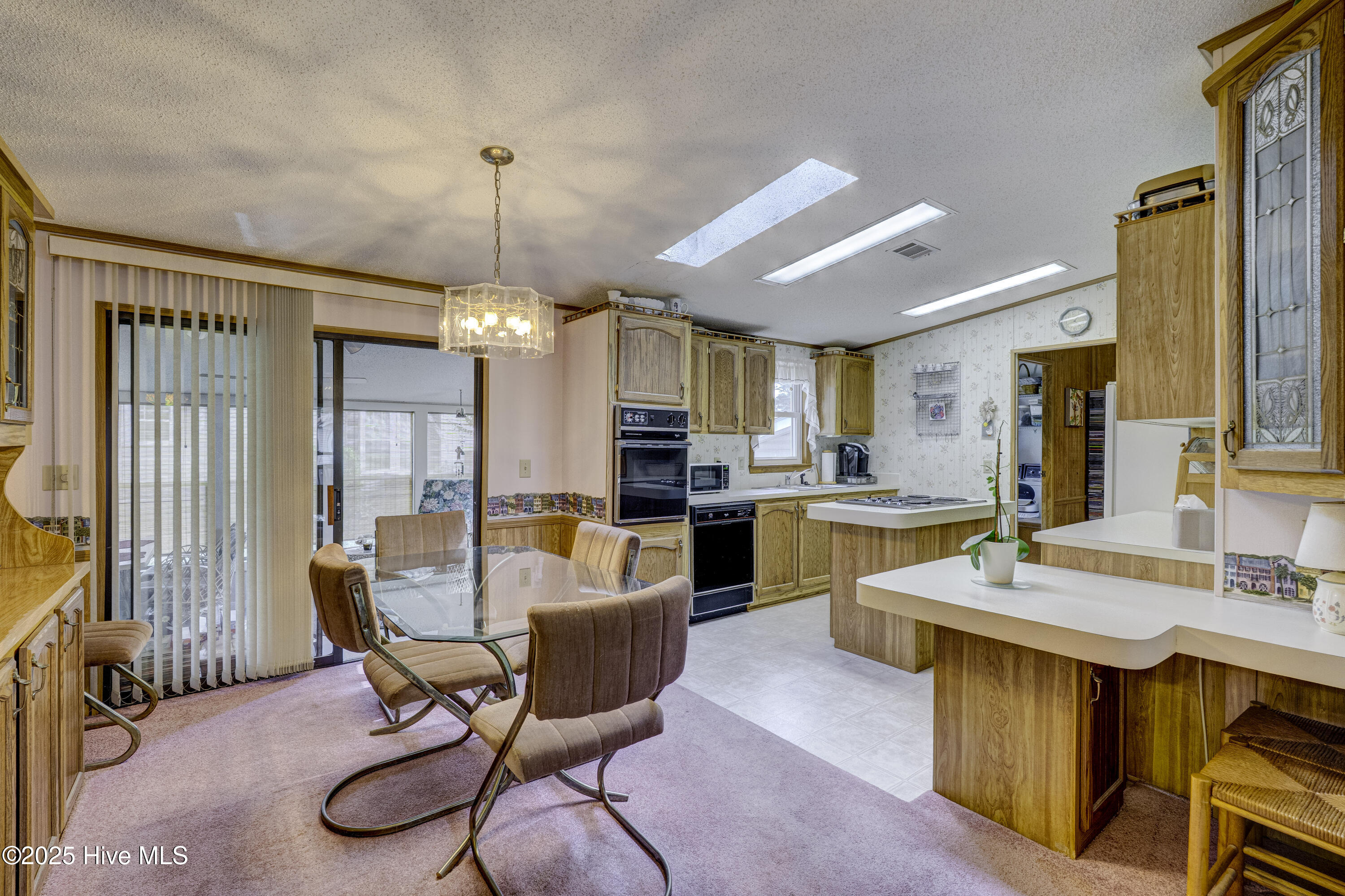 609 Outrigger Court Property Photo 9