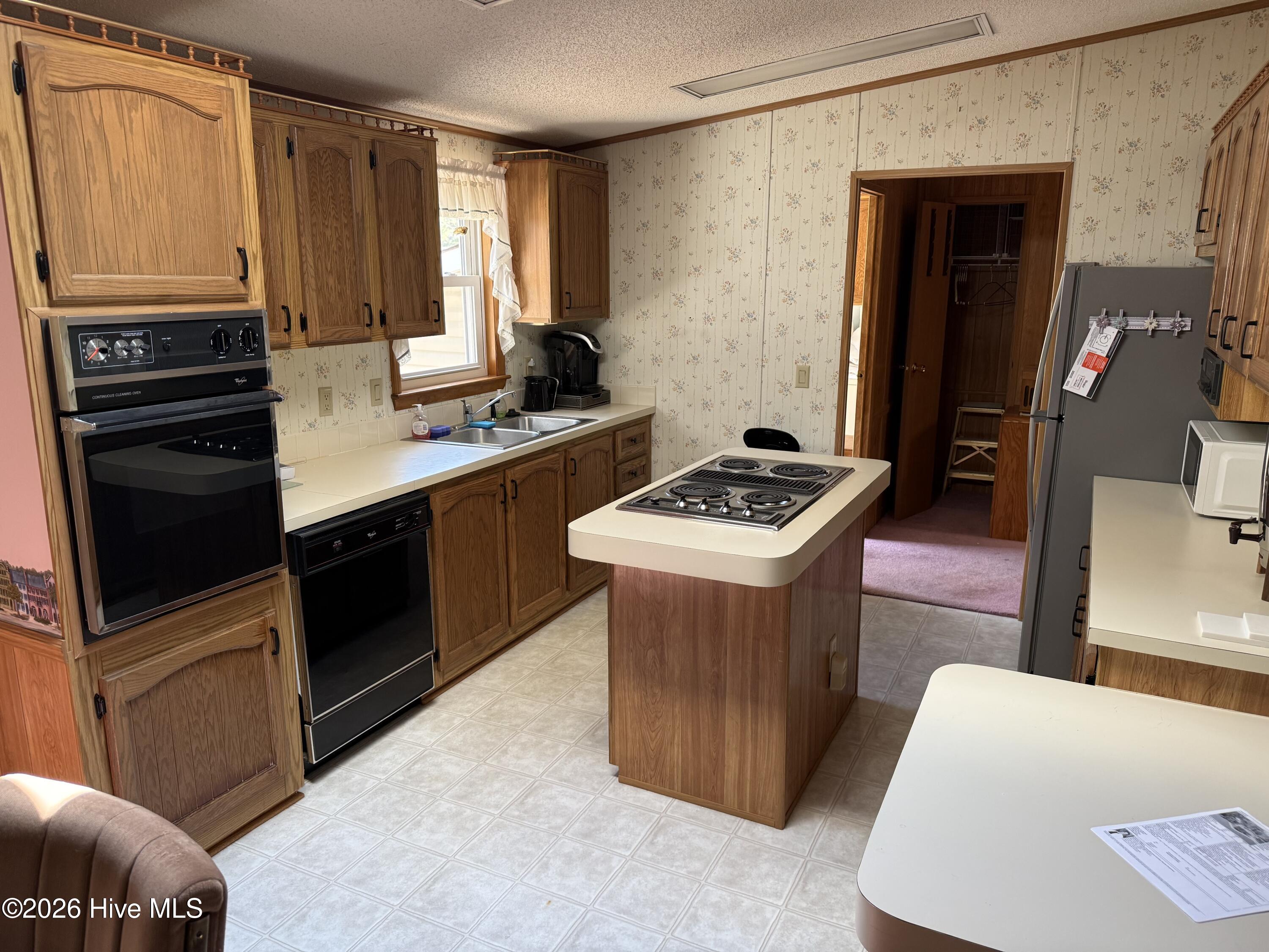 609 Outrigger Court Property Photo 13