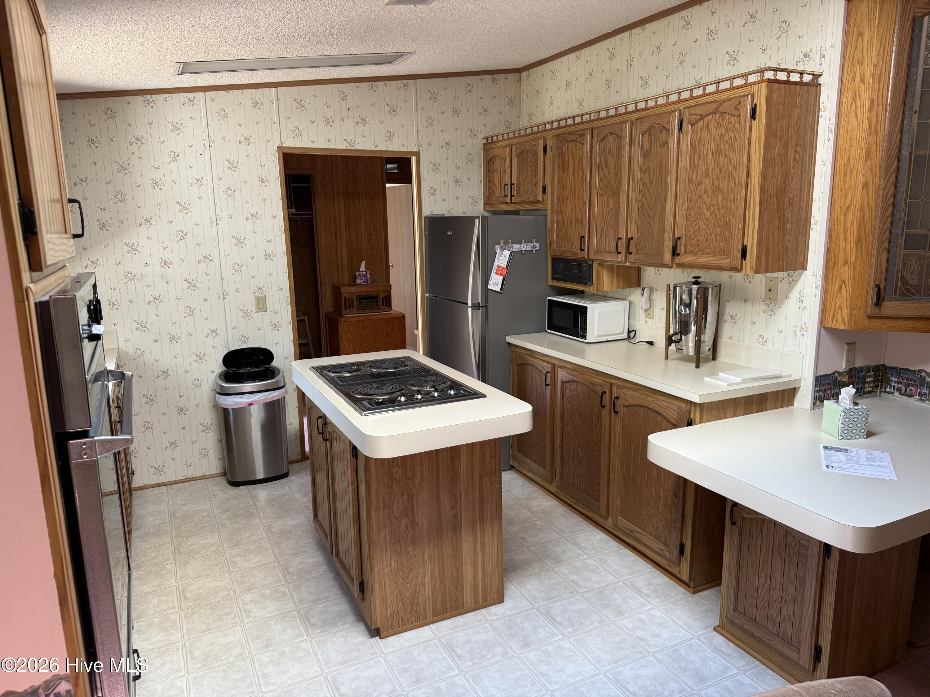 609 Outrigger Court Property Photo 14