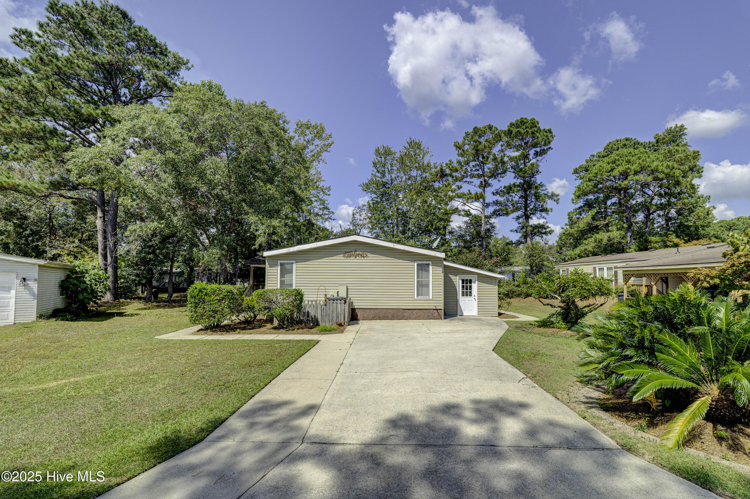 609 Outrigger Court Property Photo 25