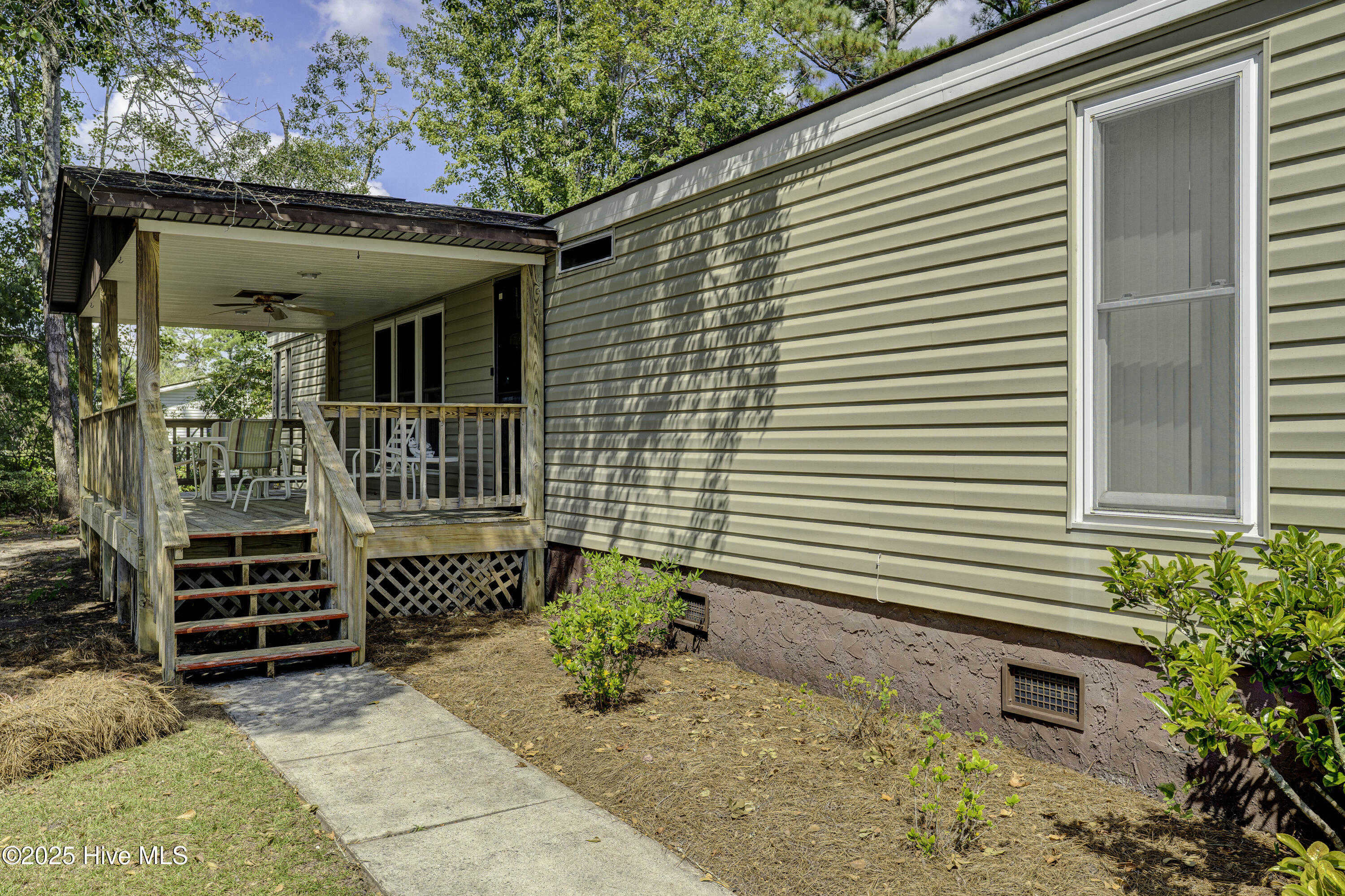609 Outrigger Court Property Photo 26