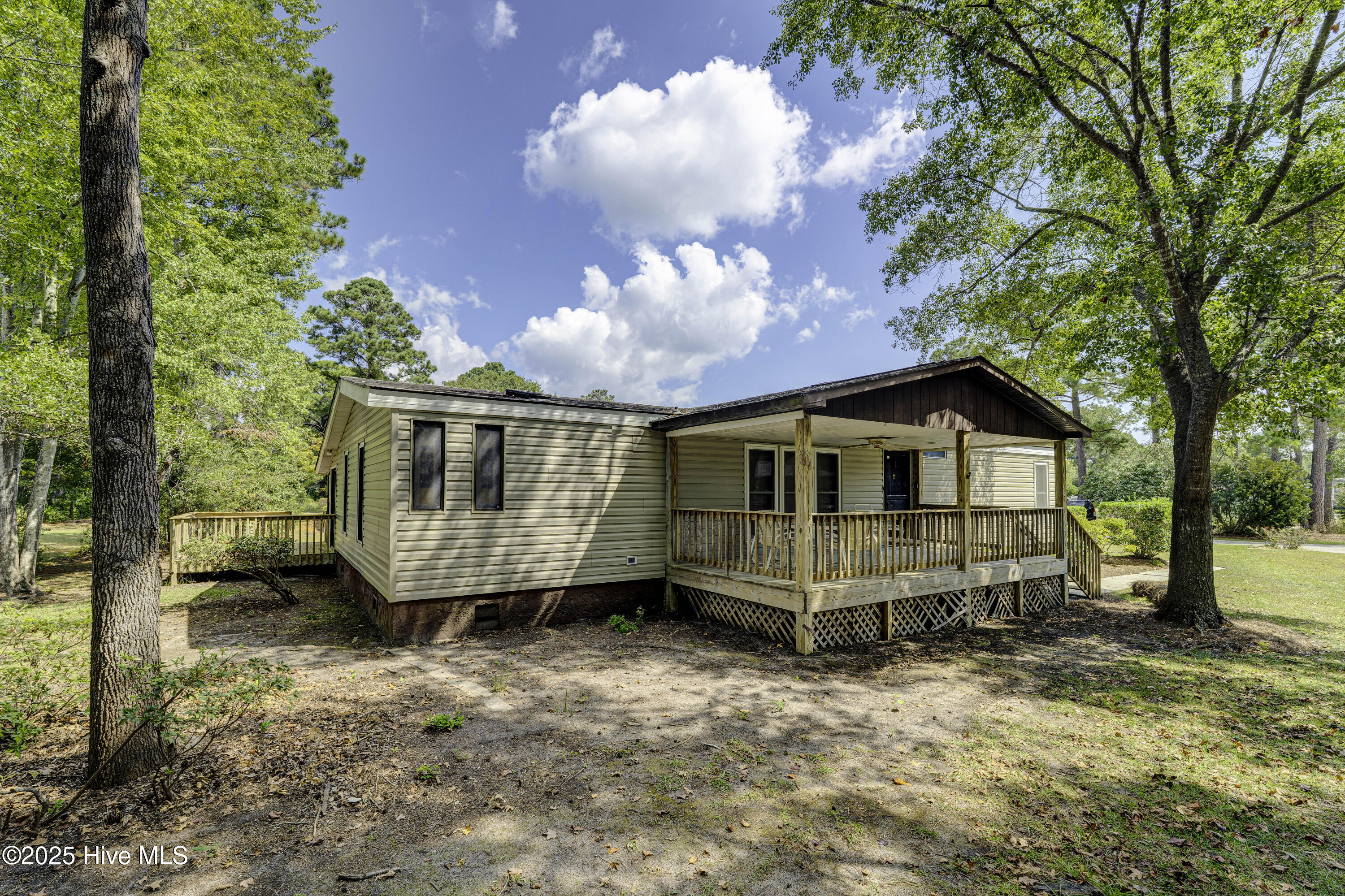 609 Outrigger Court Property Photo 28