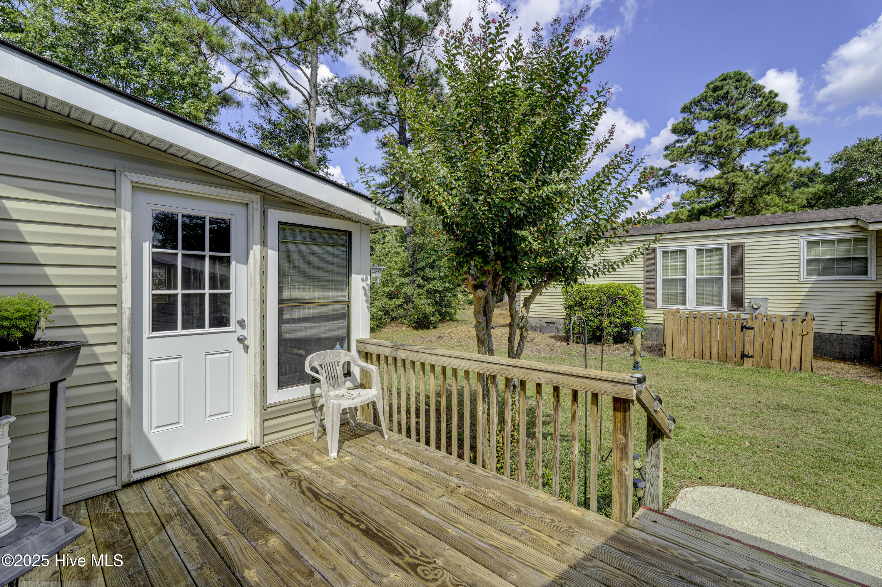 609 Outrigger Court Property Photo 31