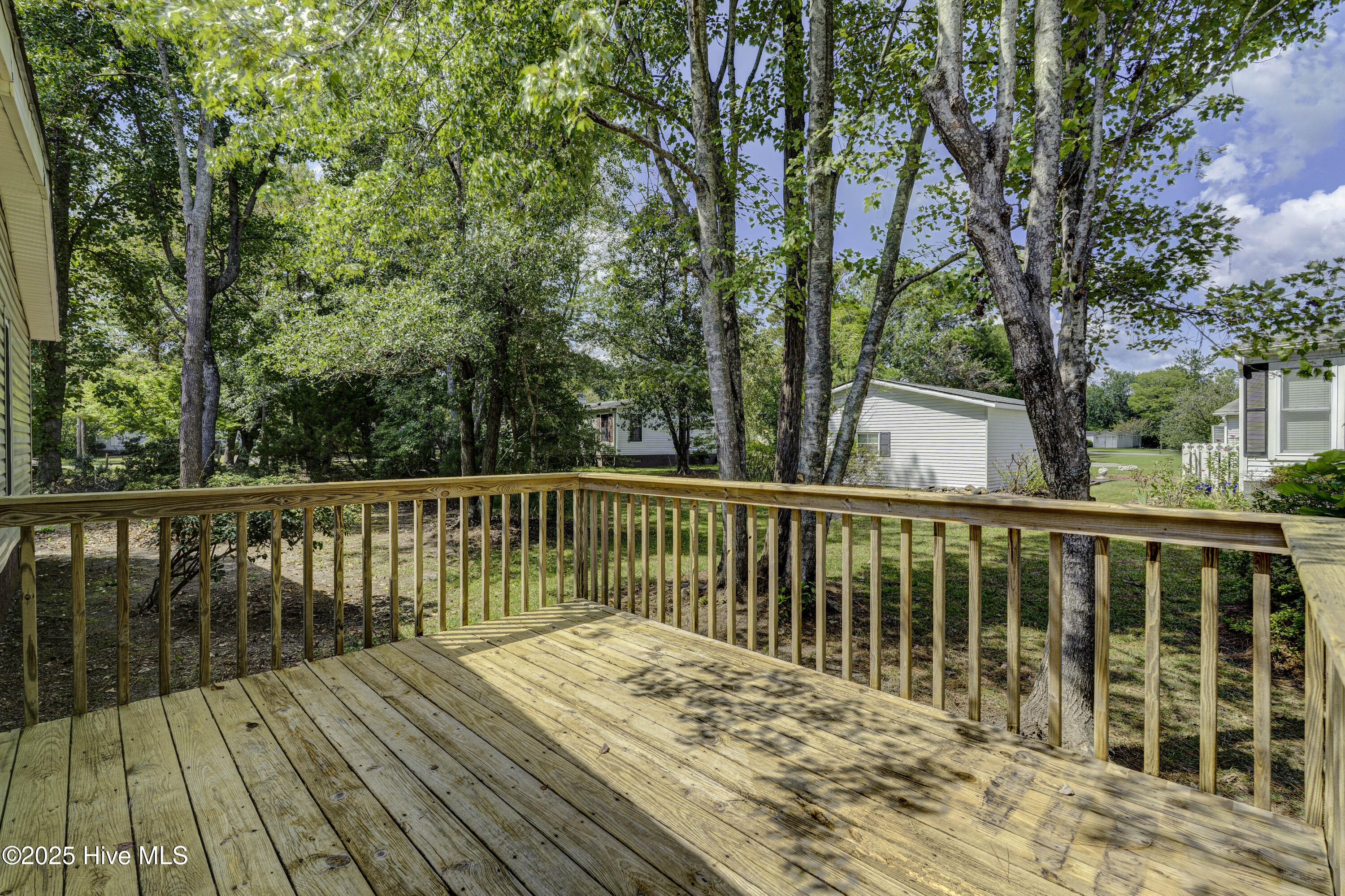 609 Outrigger Court Property Photo 33