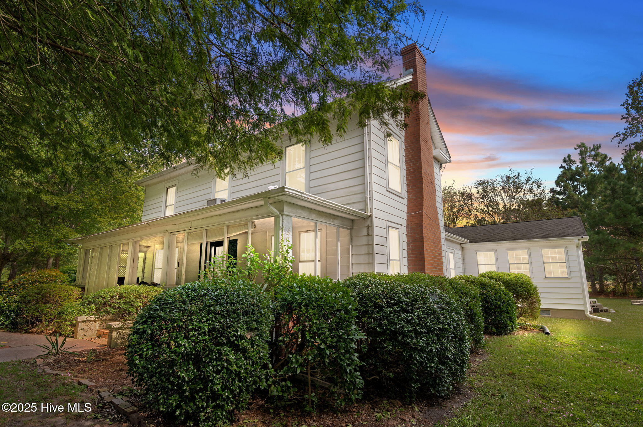 4961 Kelly Road Property Photo 1