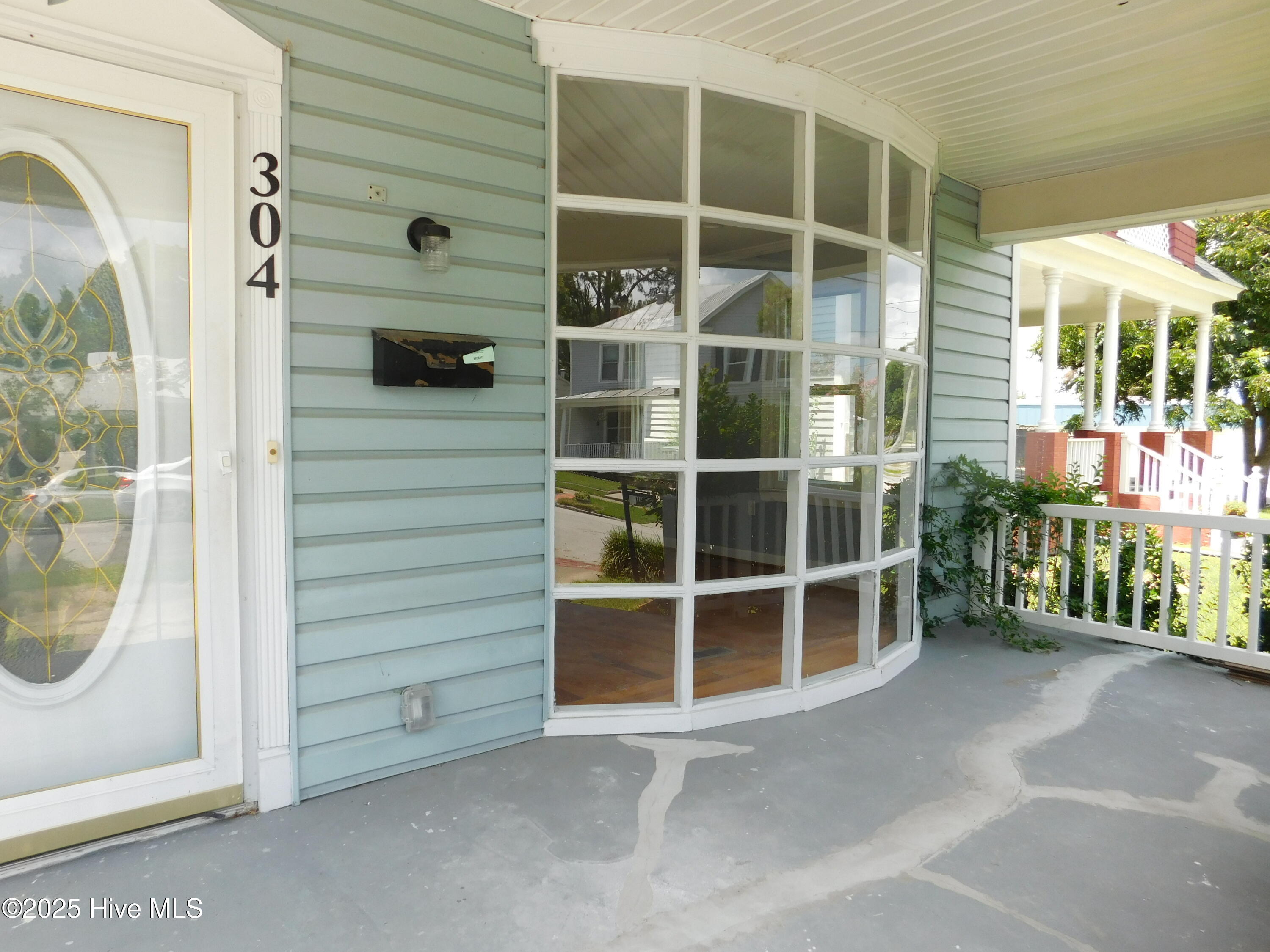 304 Avenue A Property Photo 3