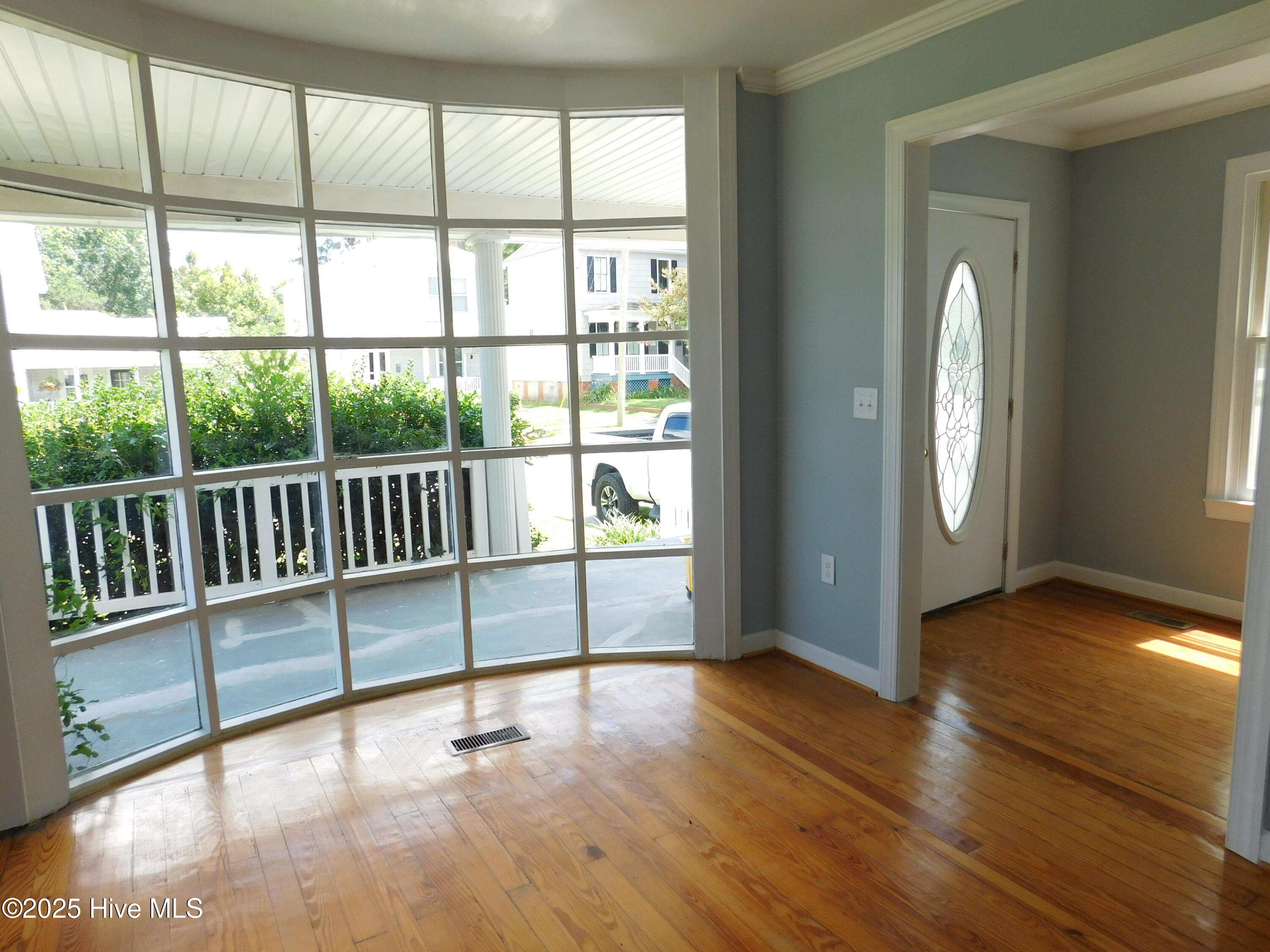 304 Avenue A Property Photo 4