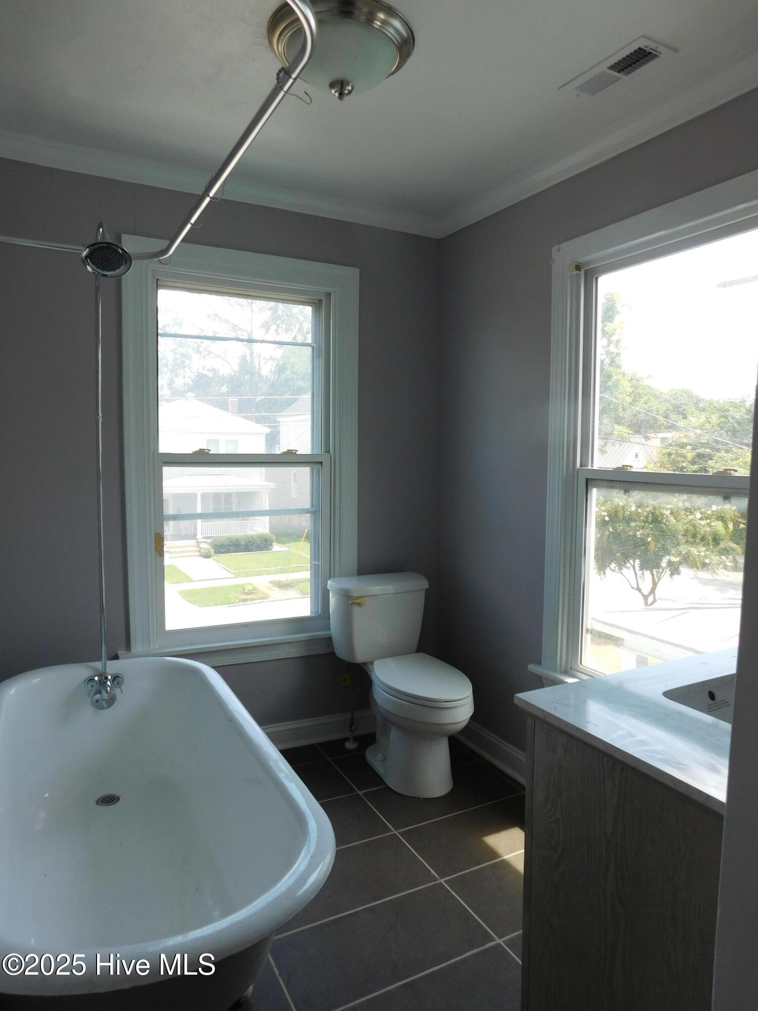 304 Avenue A Property Photo 10
