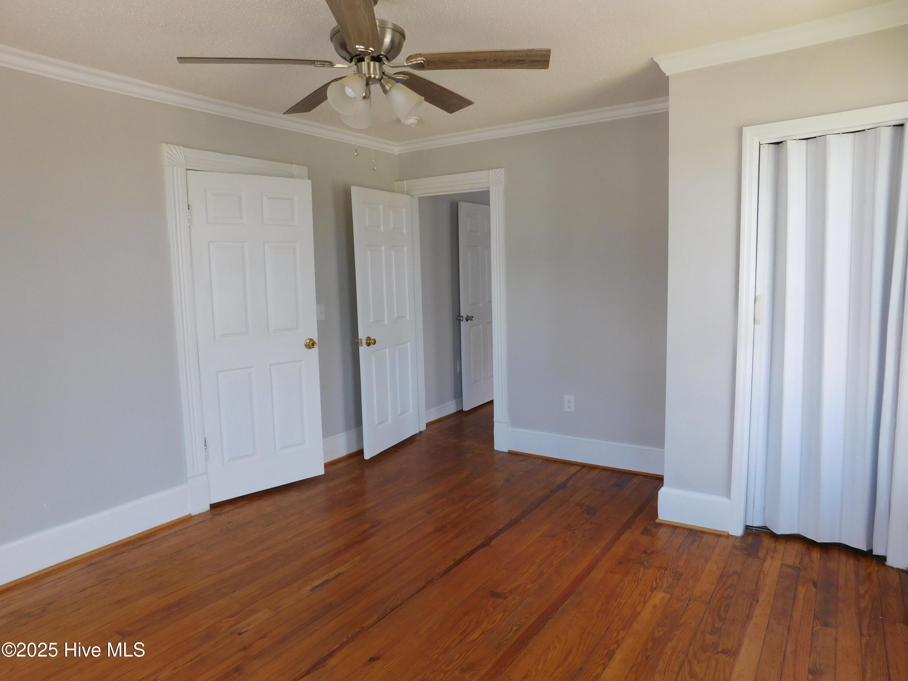 304 Avenue A Property Photo 15