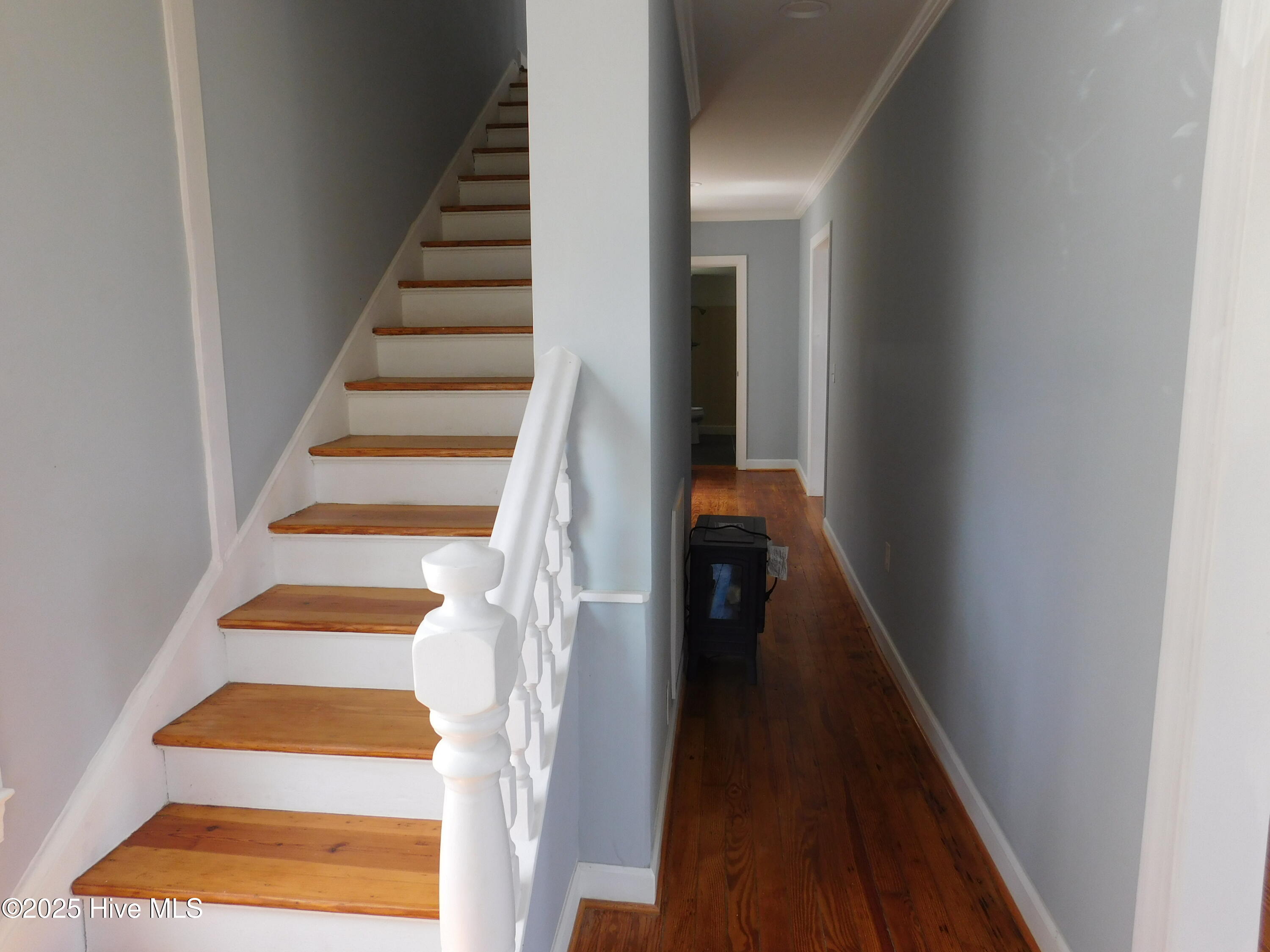 304 Avenue A Property Photo 23