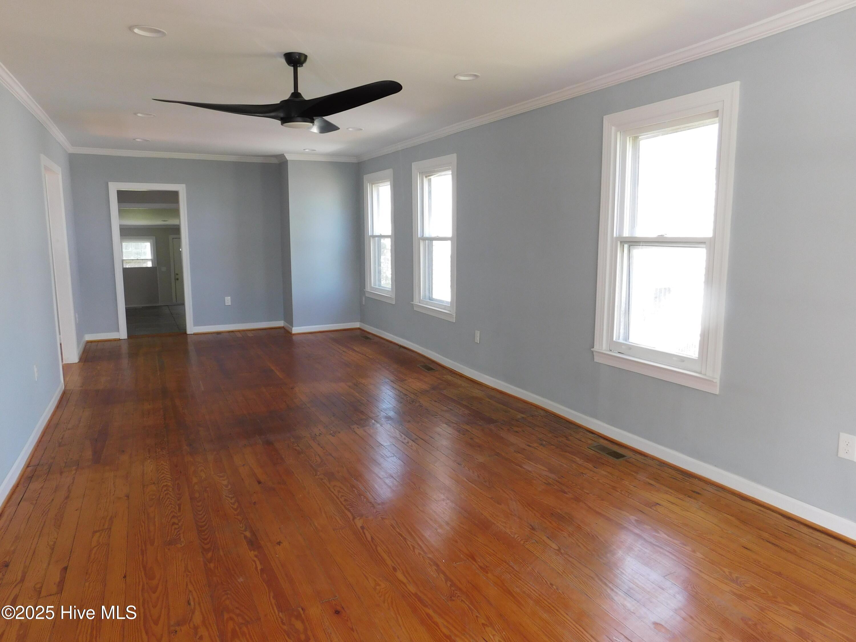 304 Avenue A Property Photo 24