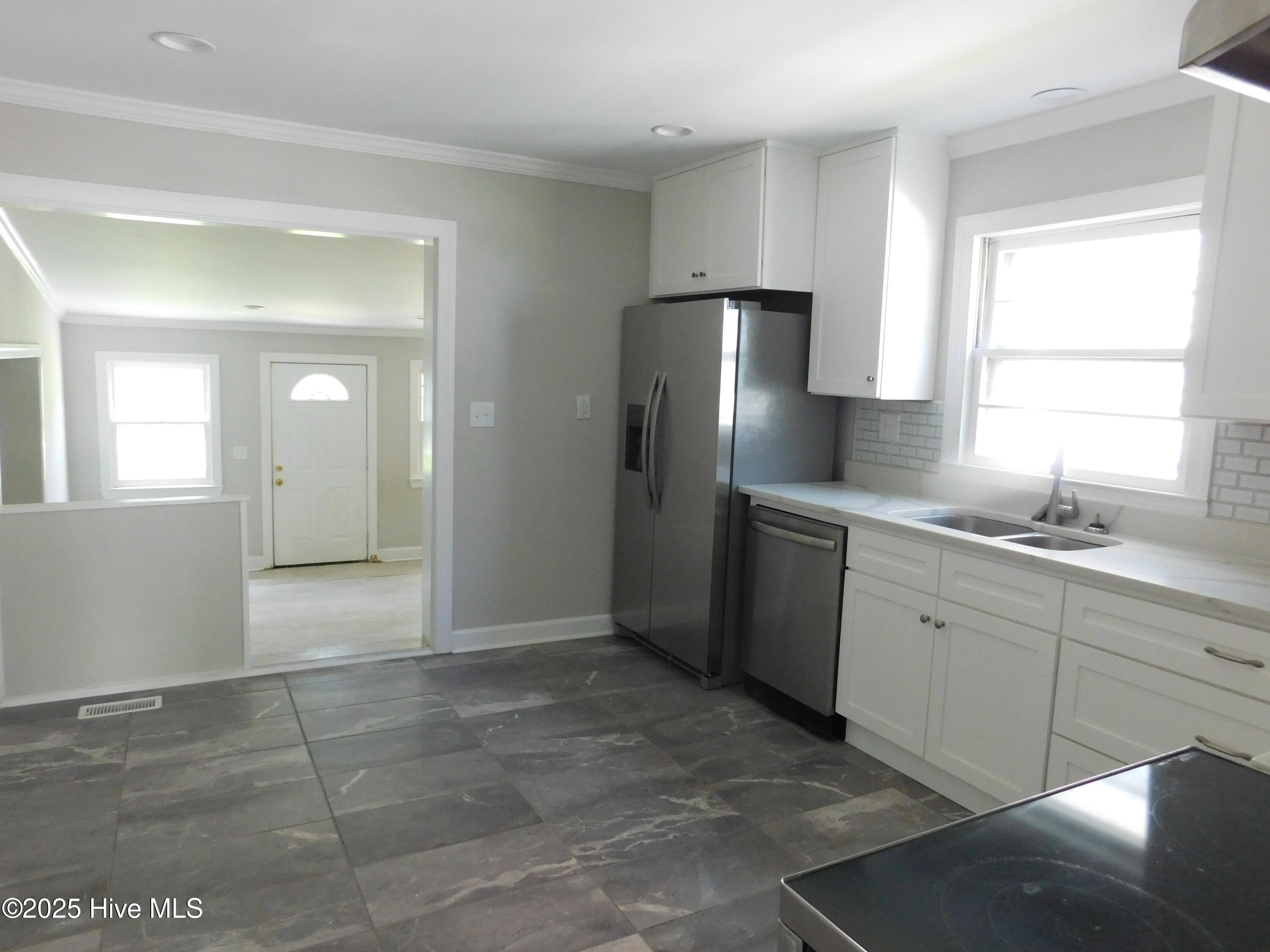 304 Avenue A Property Photo 26