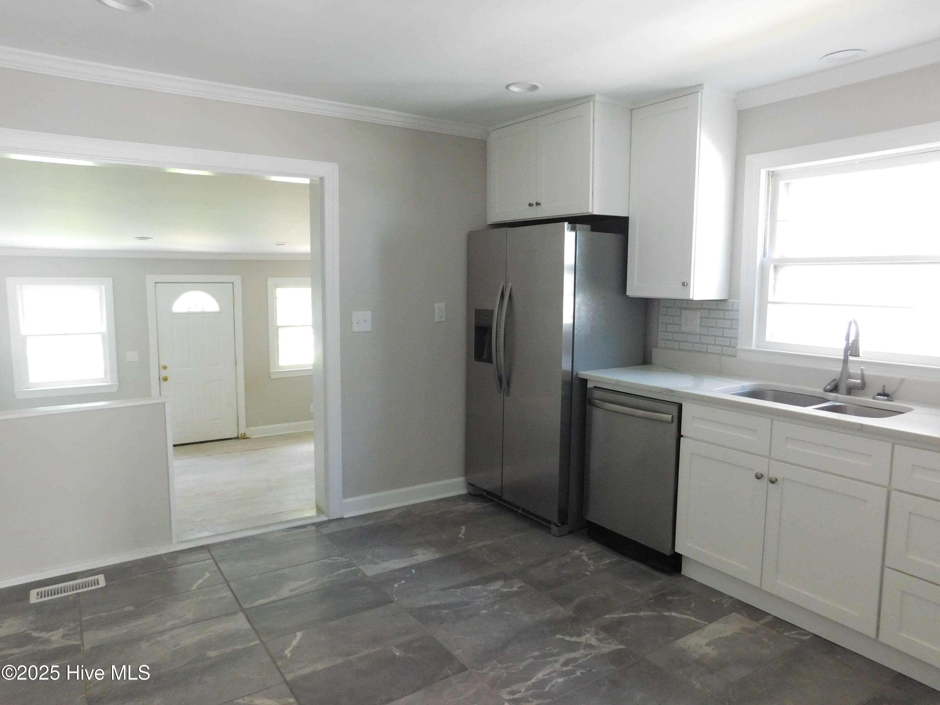304 Avenue A Property Photo 29