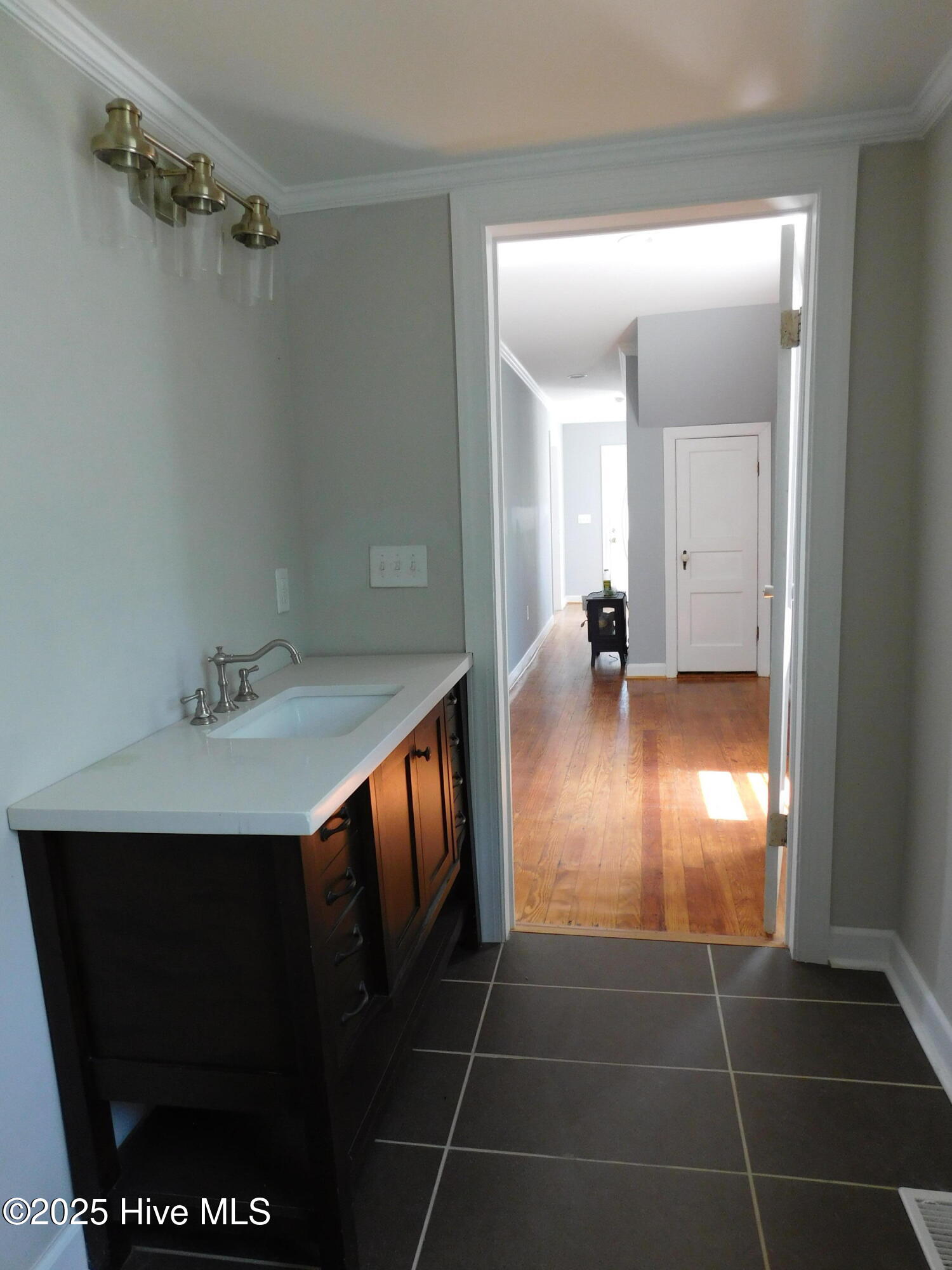 304 Avenue A Property Photo 36