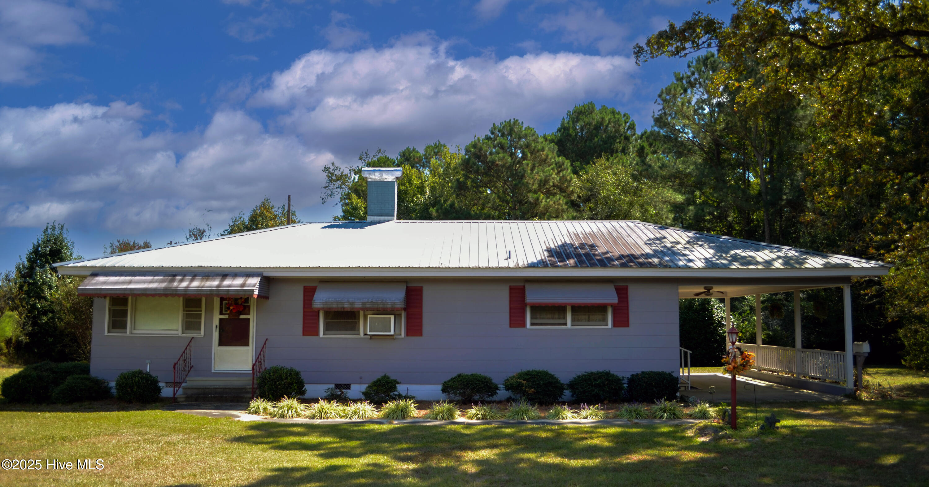 1249 Fann School Road Property Photo 1