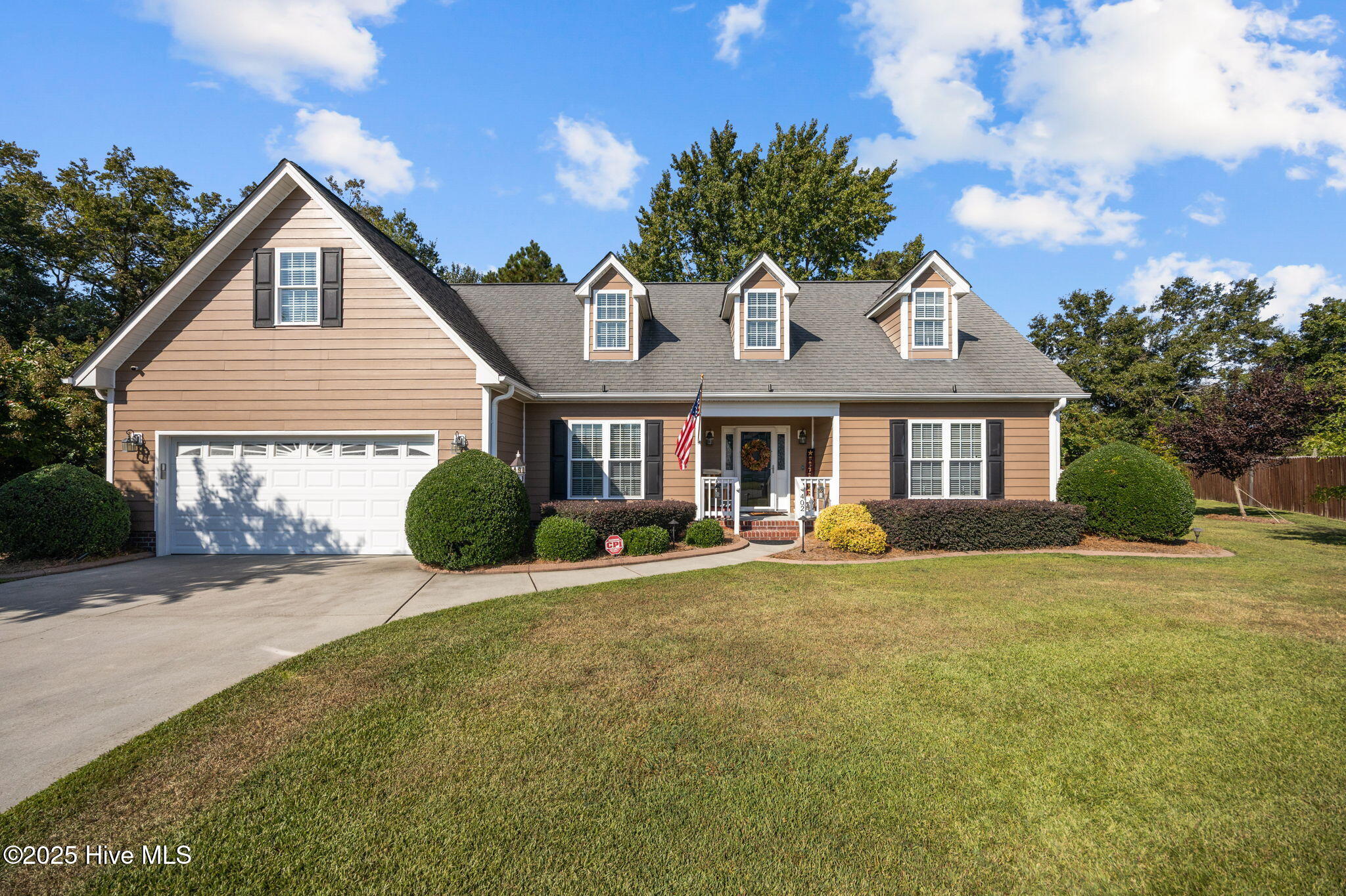 402 Meadowlark Drive Property Photo 1