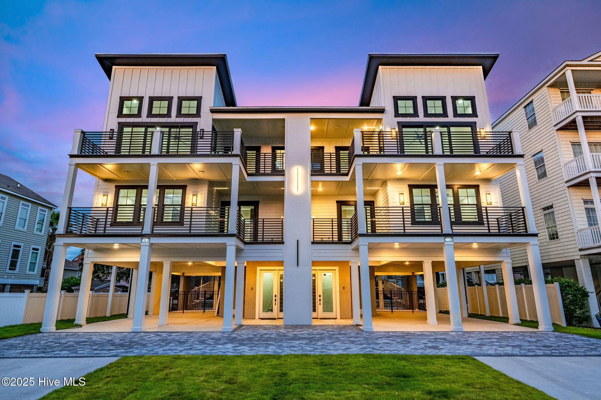 210 28th Avenue B Property Photo 1