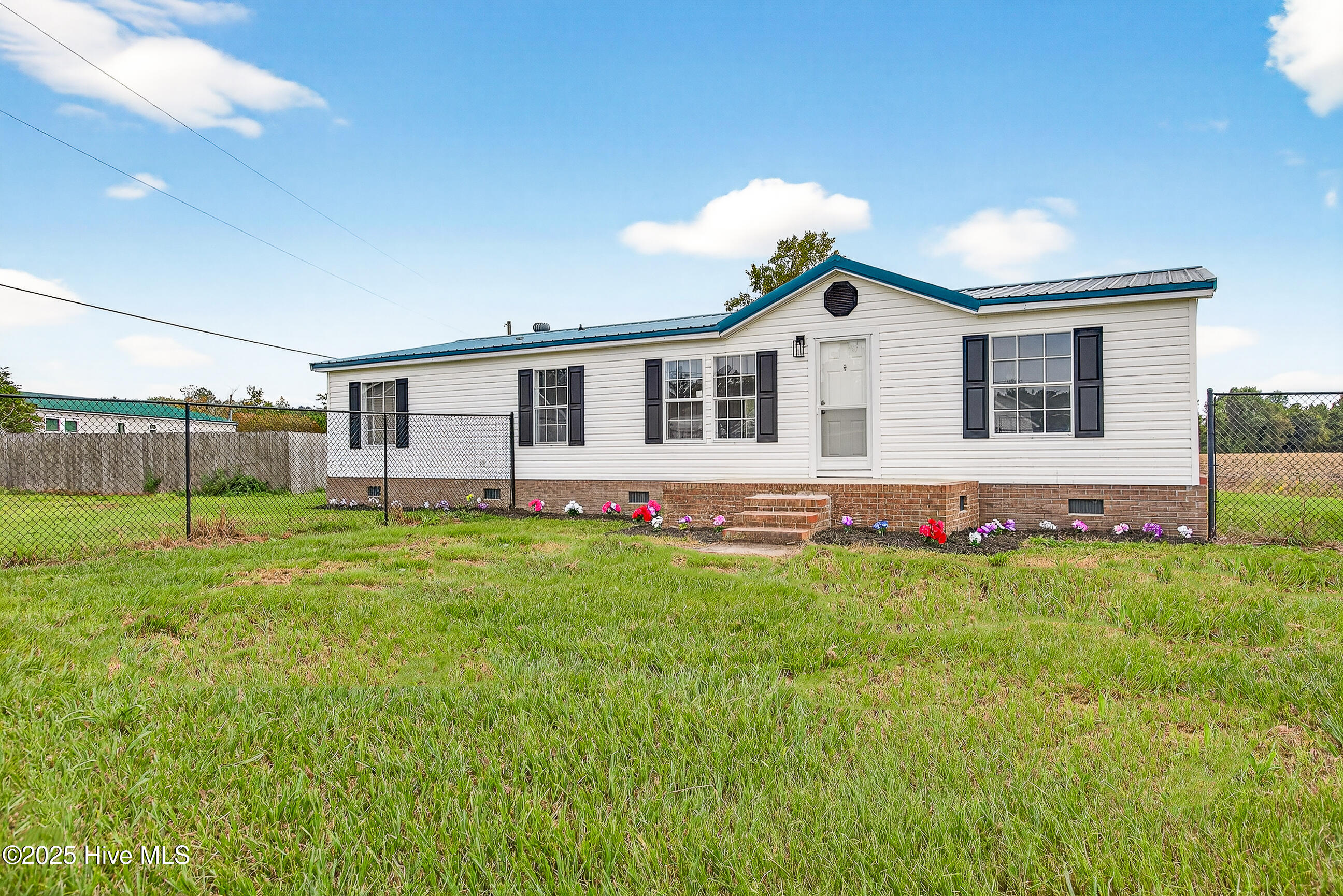 150 Rebel Way Property Photo 1