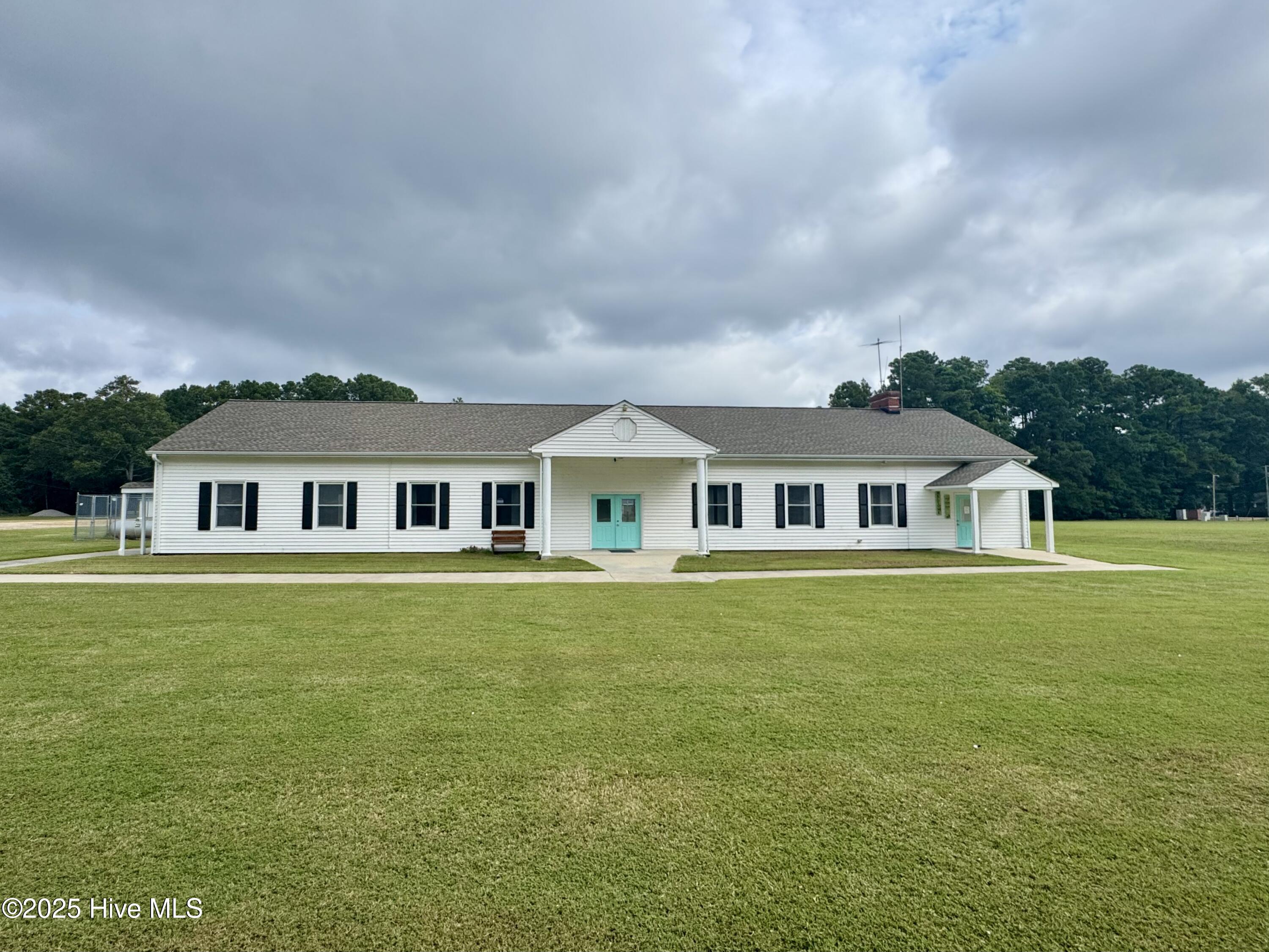 50 & 51 Chestnut Street Property Photo 10