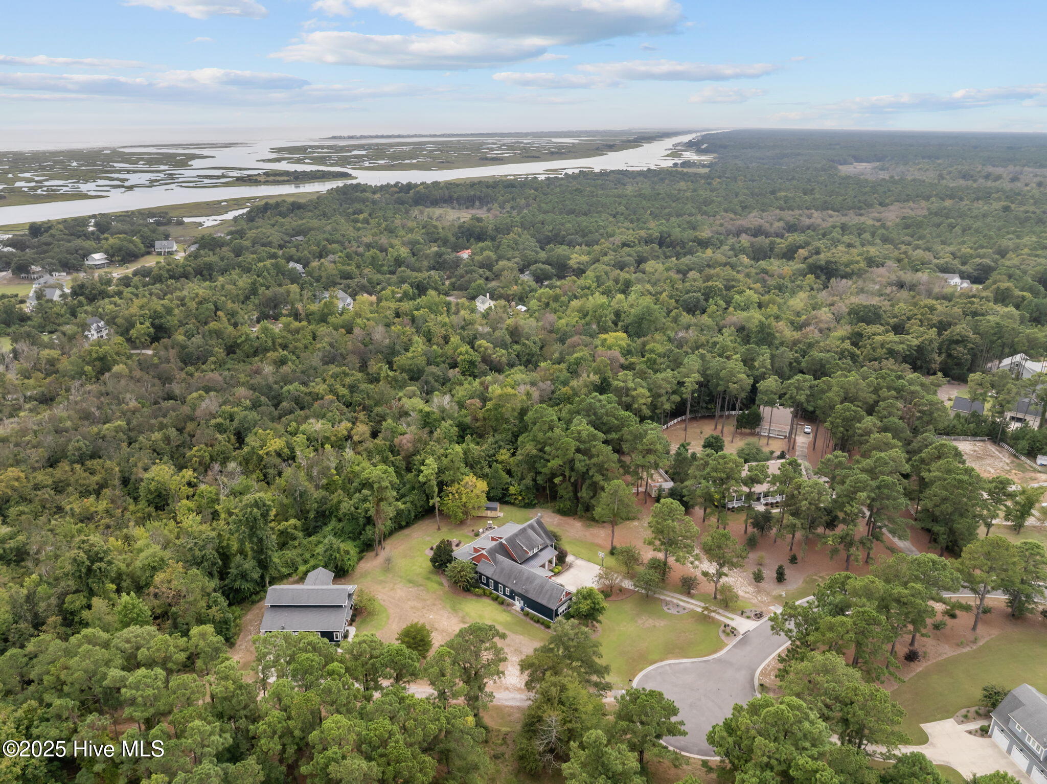 314 E Rolling Meadows Road Property Photo 15