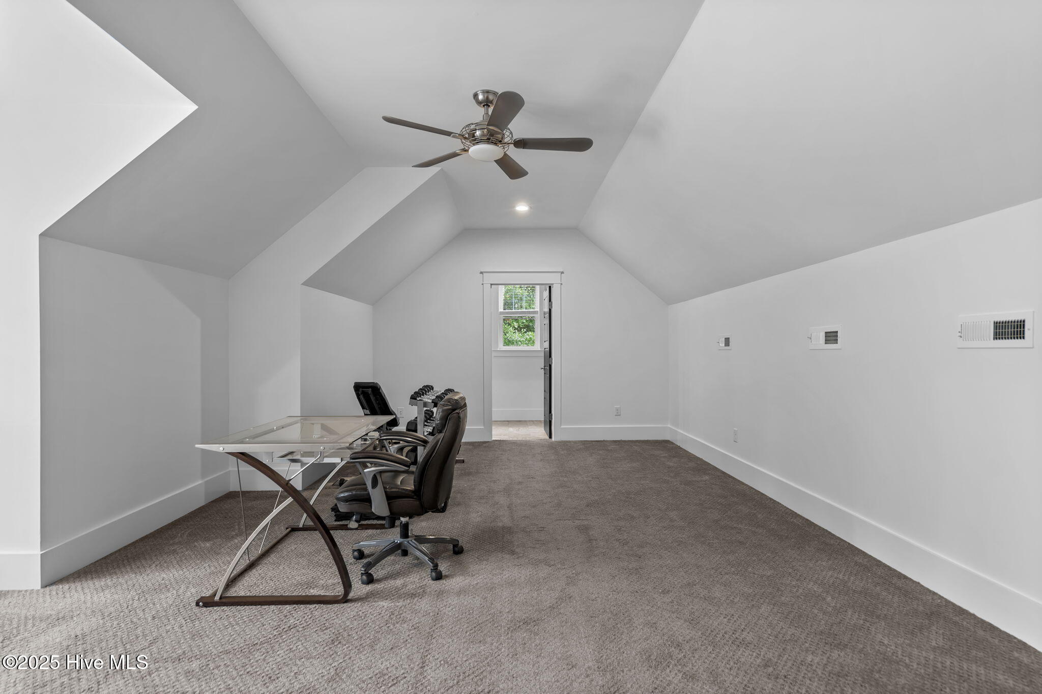314 E Rolling Meadows Road Property Photo 46
