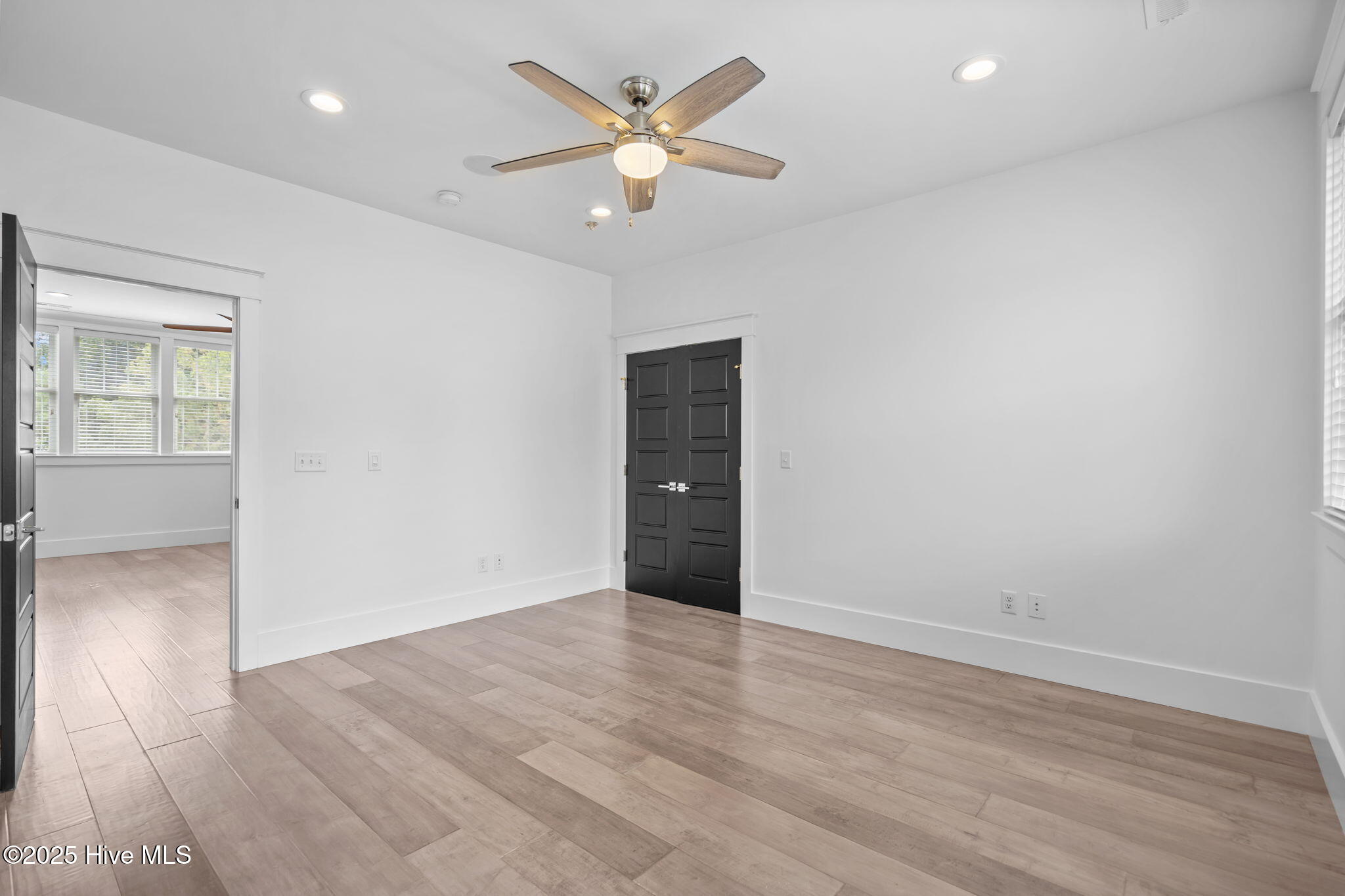 314 E Rolling Meadows Road Property Photo 61
